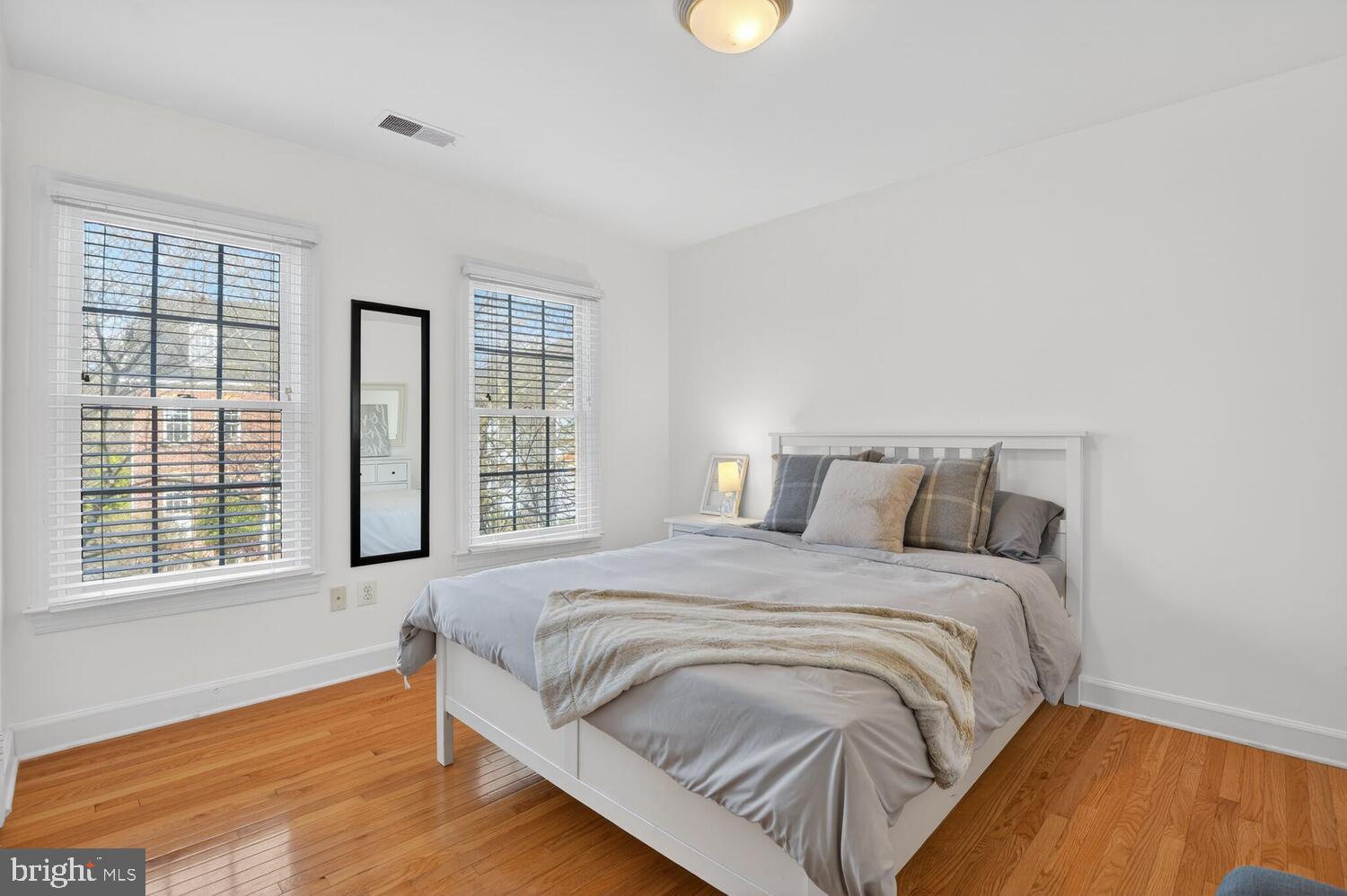 KENTLANDS - Residential