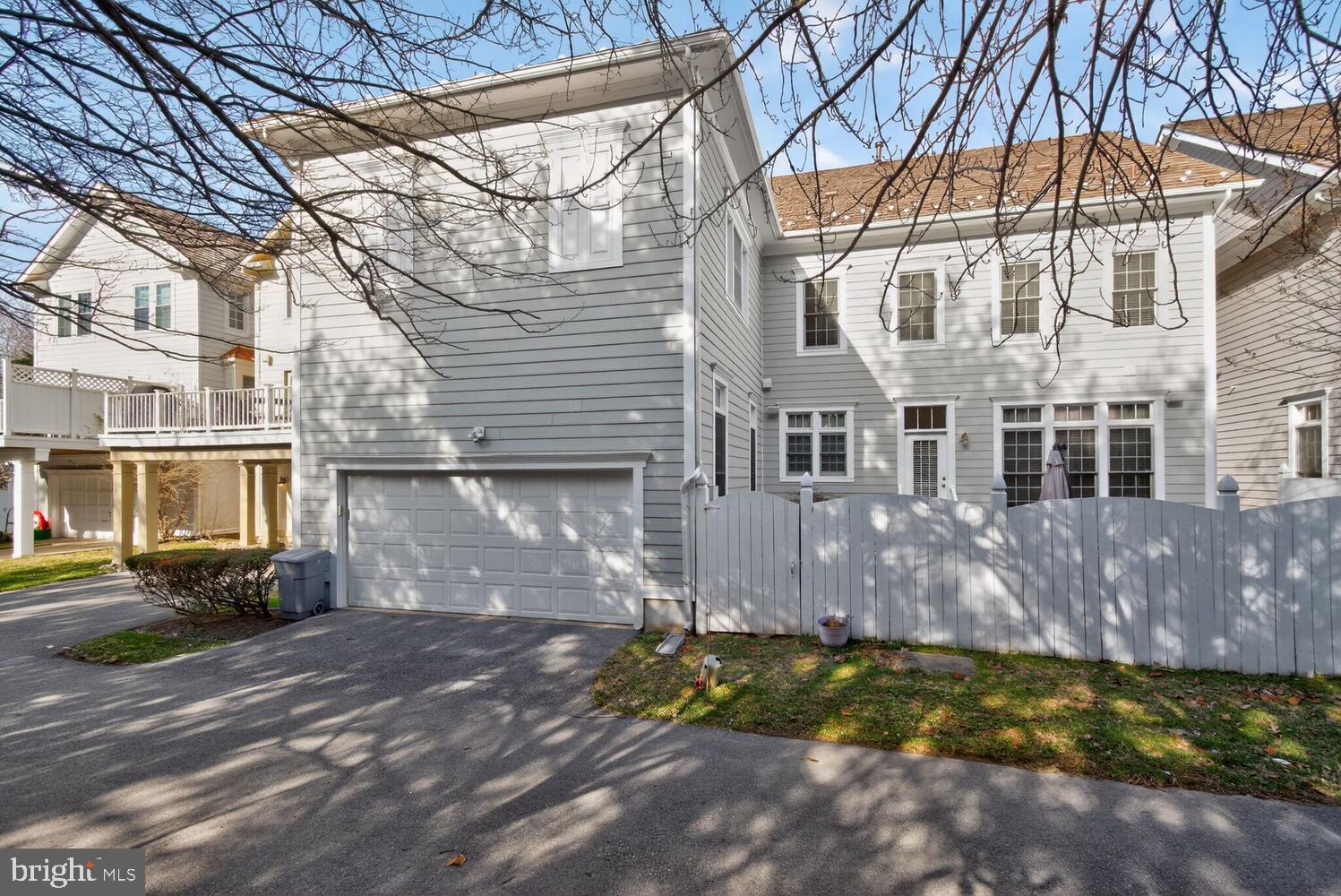 KENTLANDS - Residential