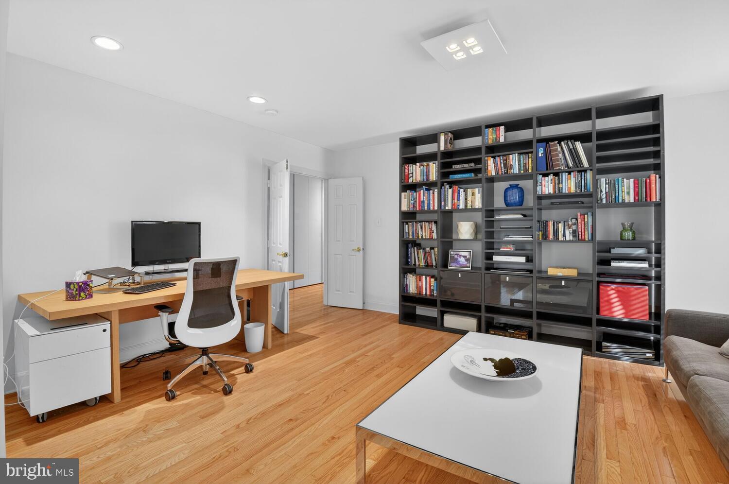 KENTLANDS - Residential