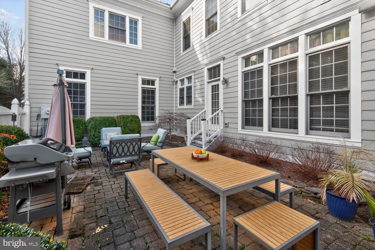 KENTLANDS - Residential