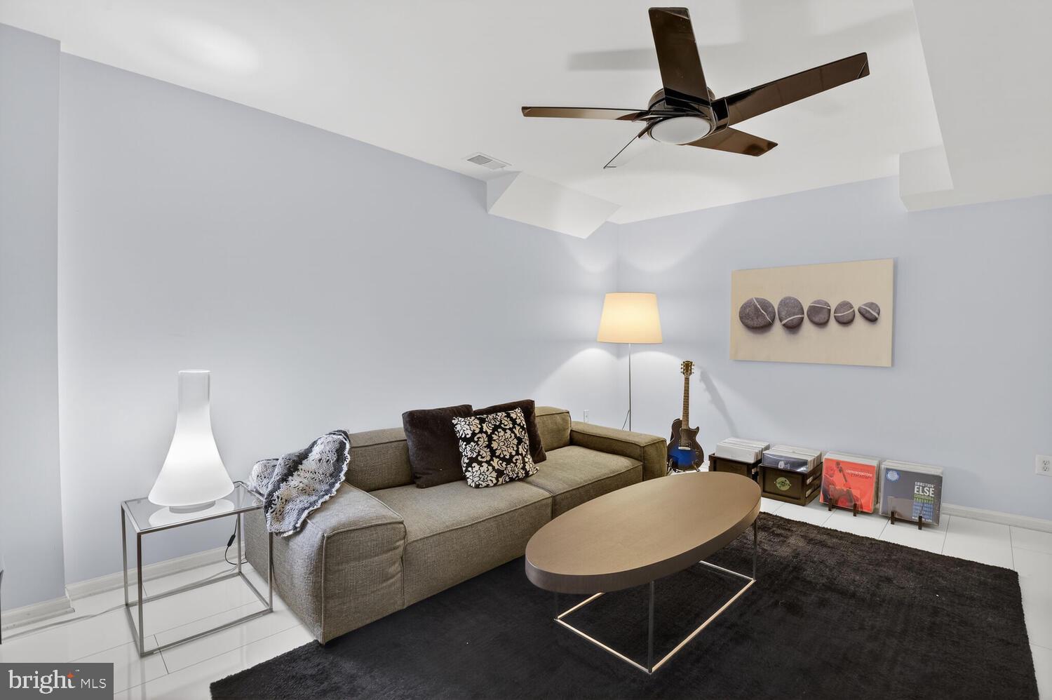 KENTLANDS - Residential