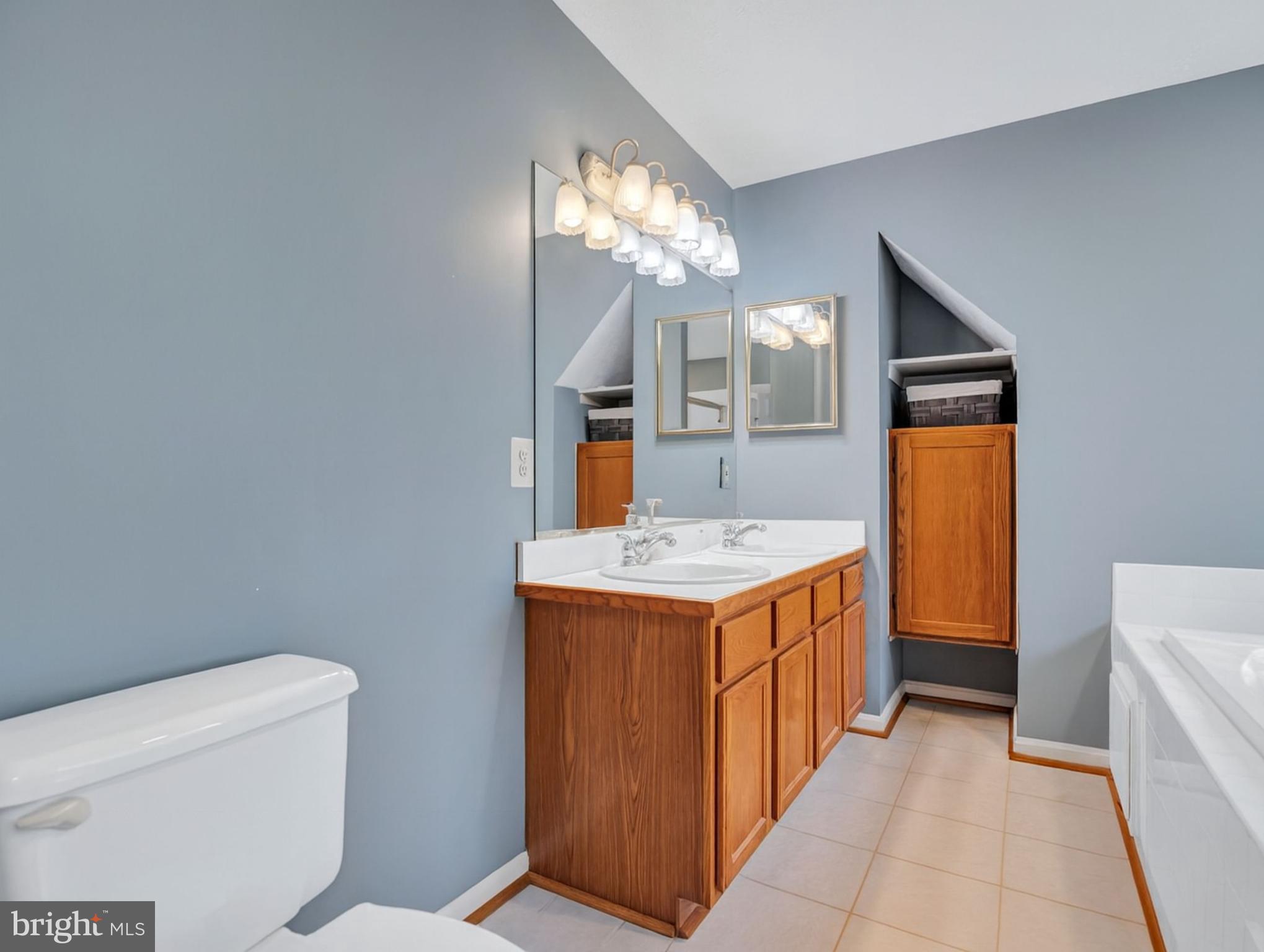 SWAN POINT - Residential