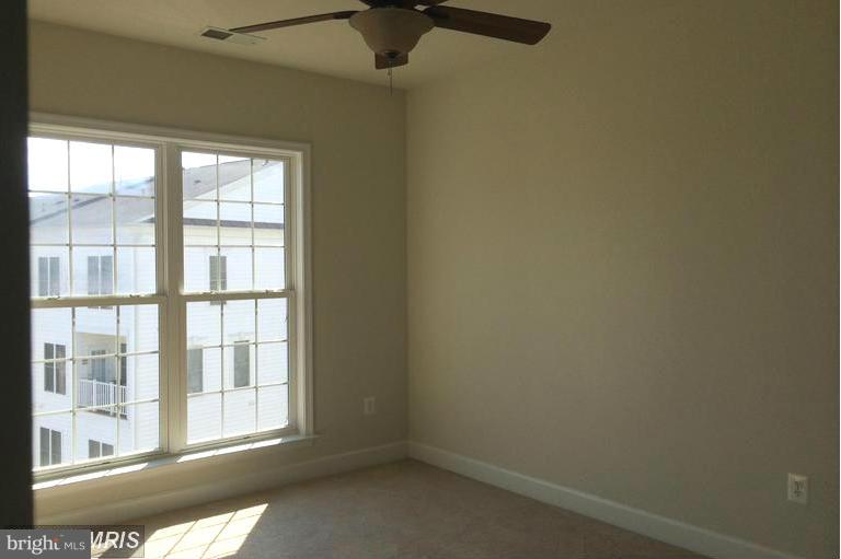 POTOMAC CLUB - Residential Lease