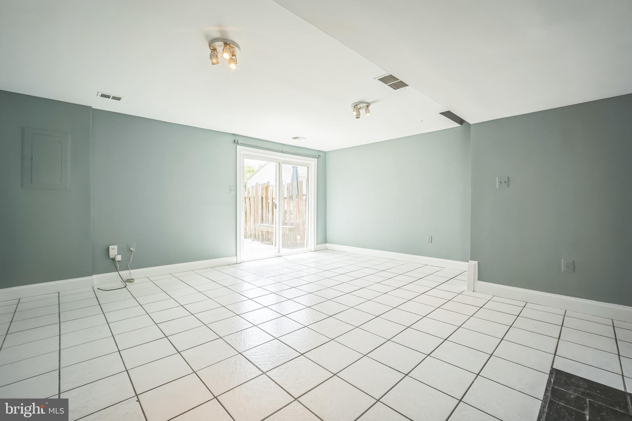 CHERRYDALE - Residential Lease