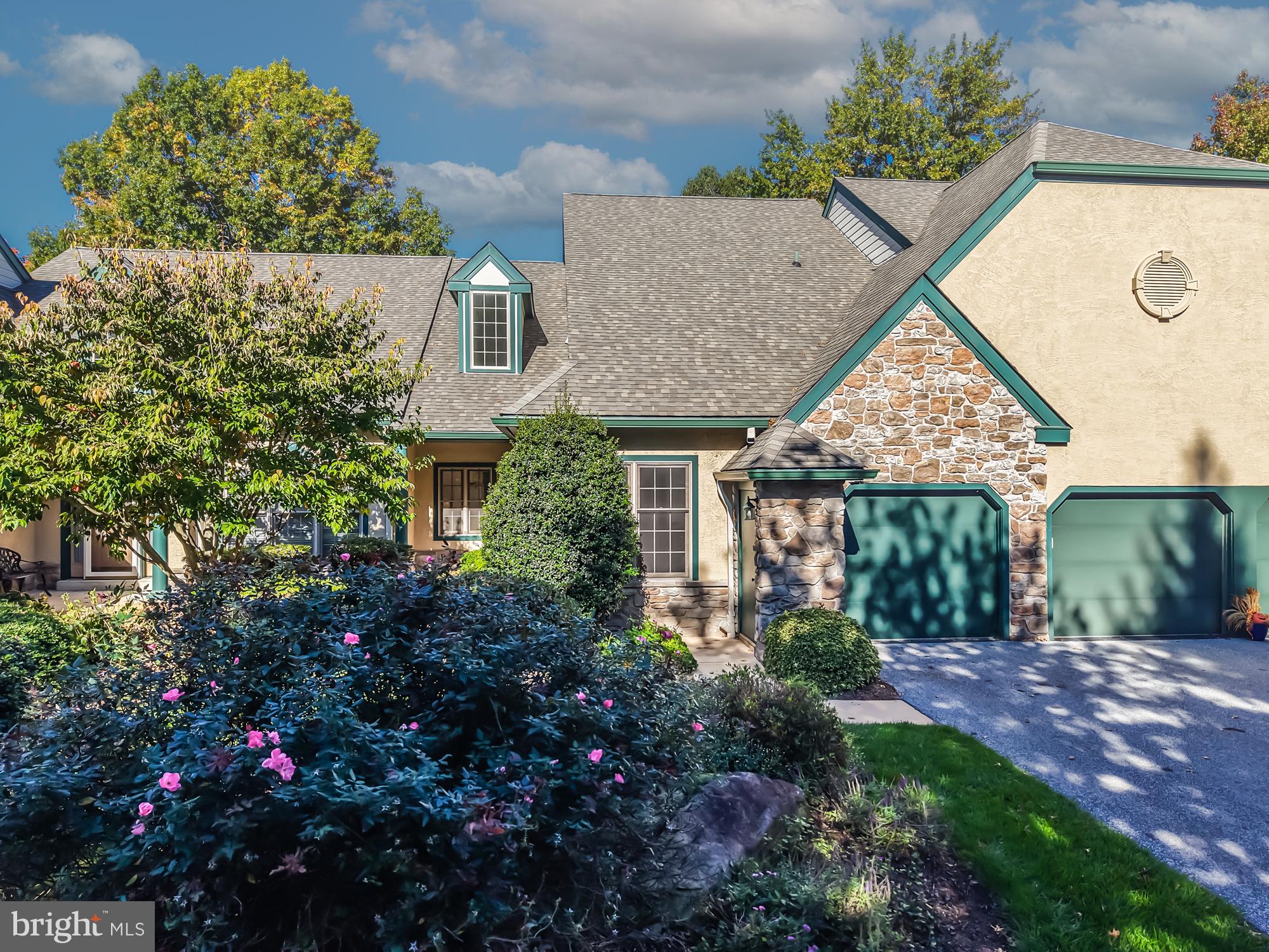 1290 ROBYNWOOD LANE 1290