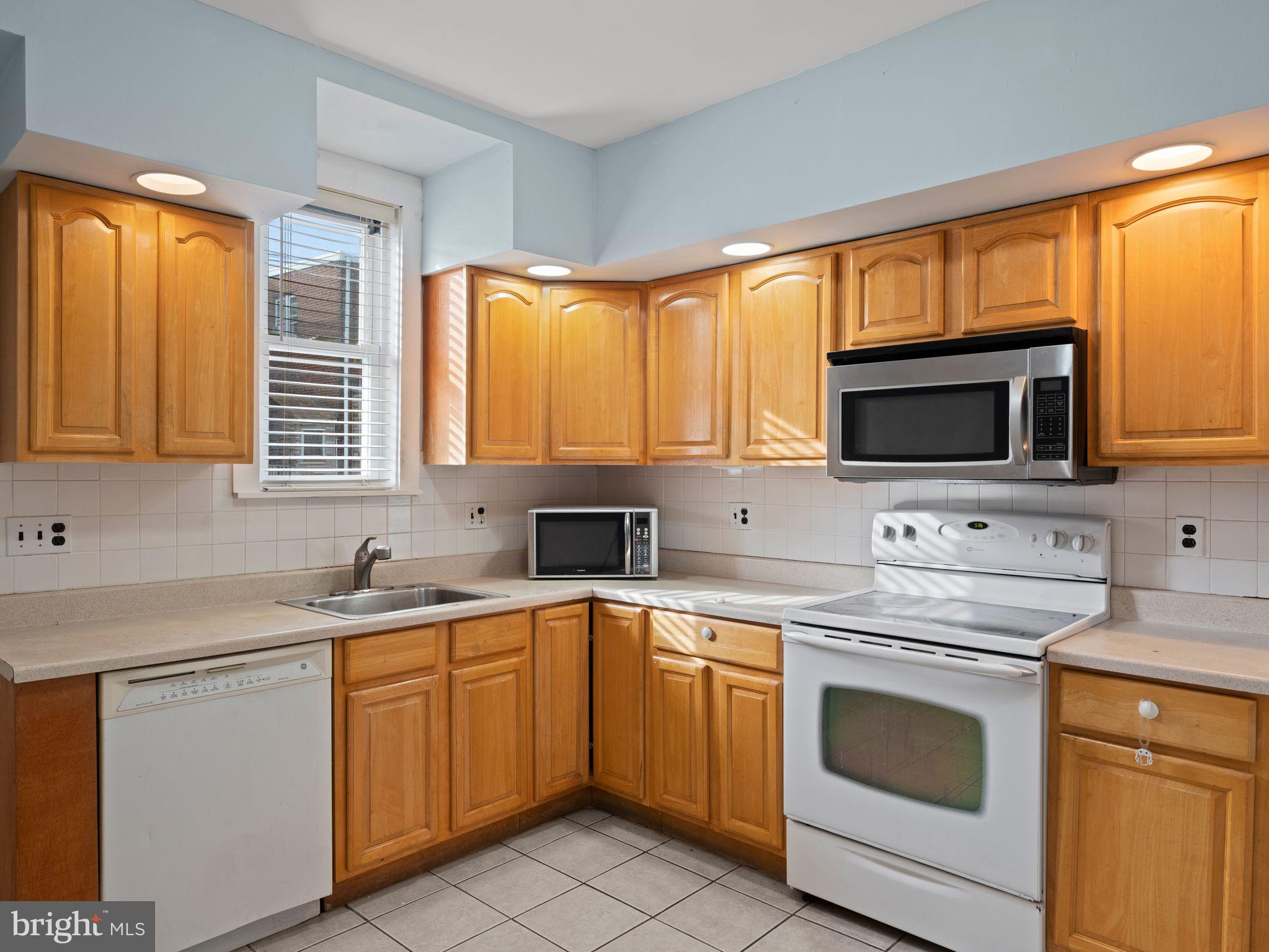 MAYFAIR (WEST) - Residential