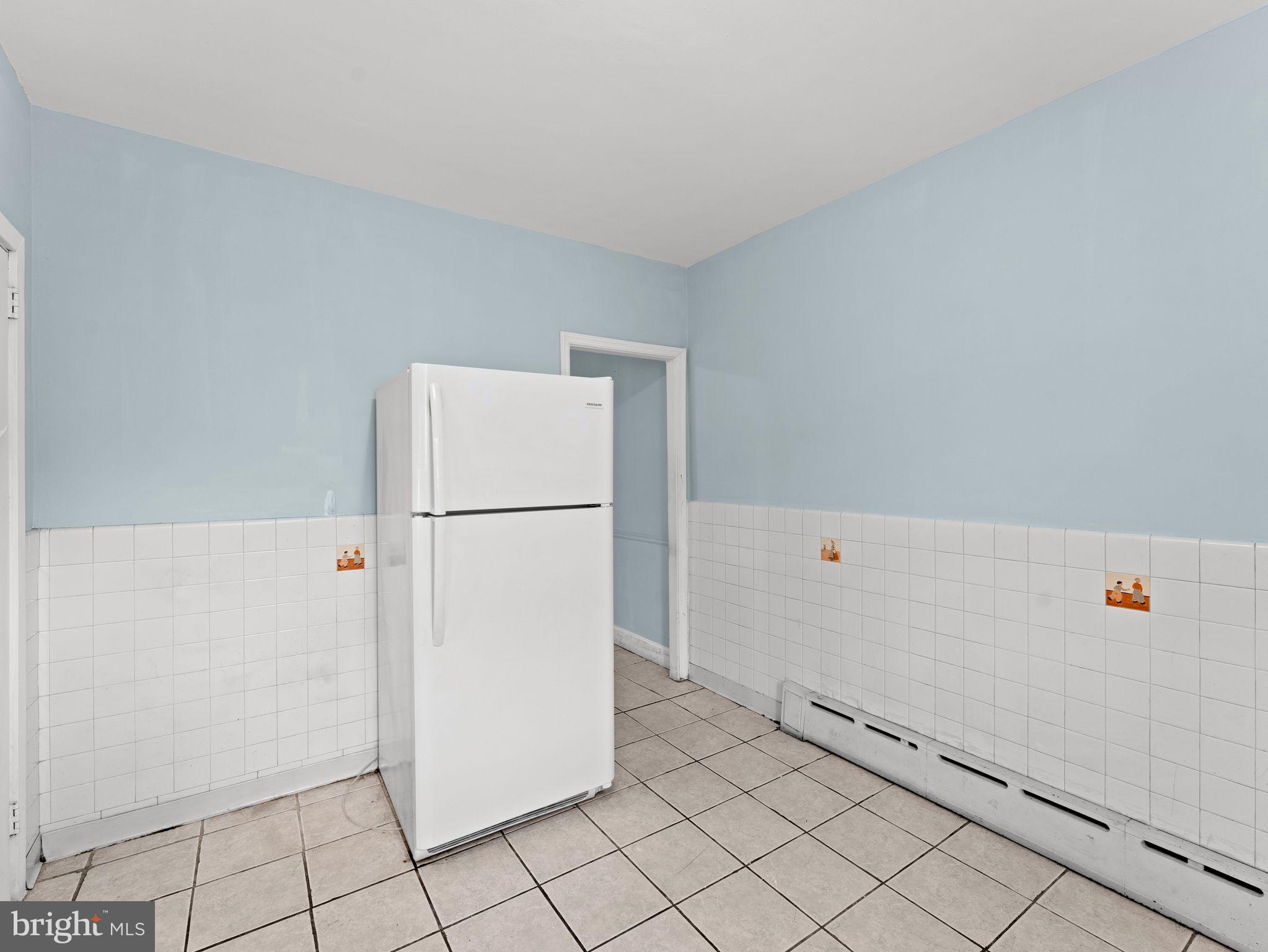 MAYFAIR (WEST) - Residential