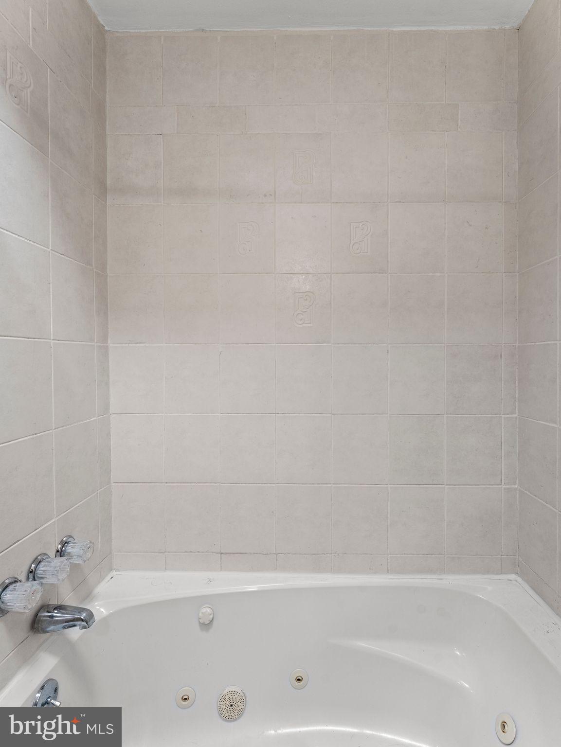 MAYFAIR (WEST) - Residential