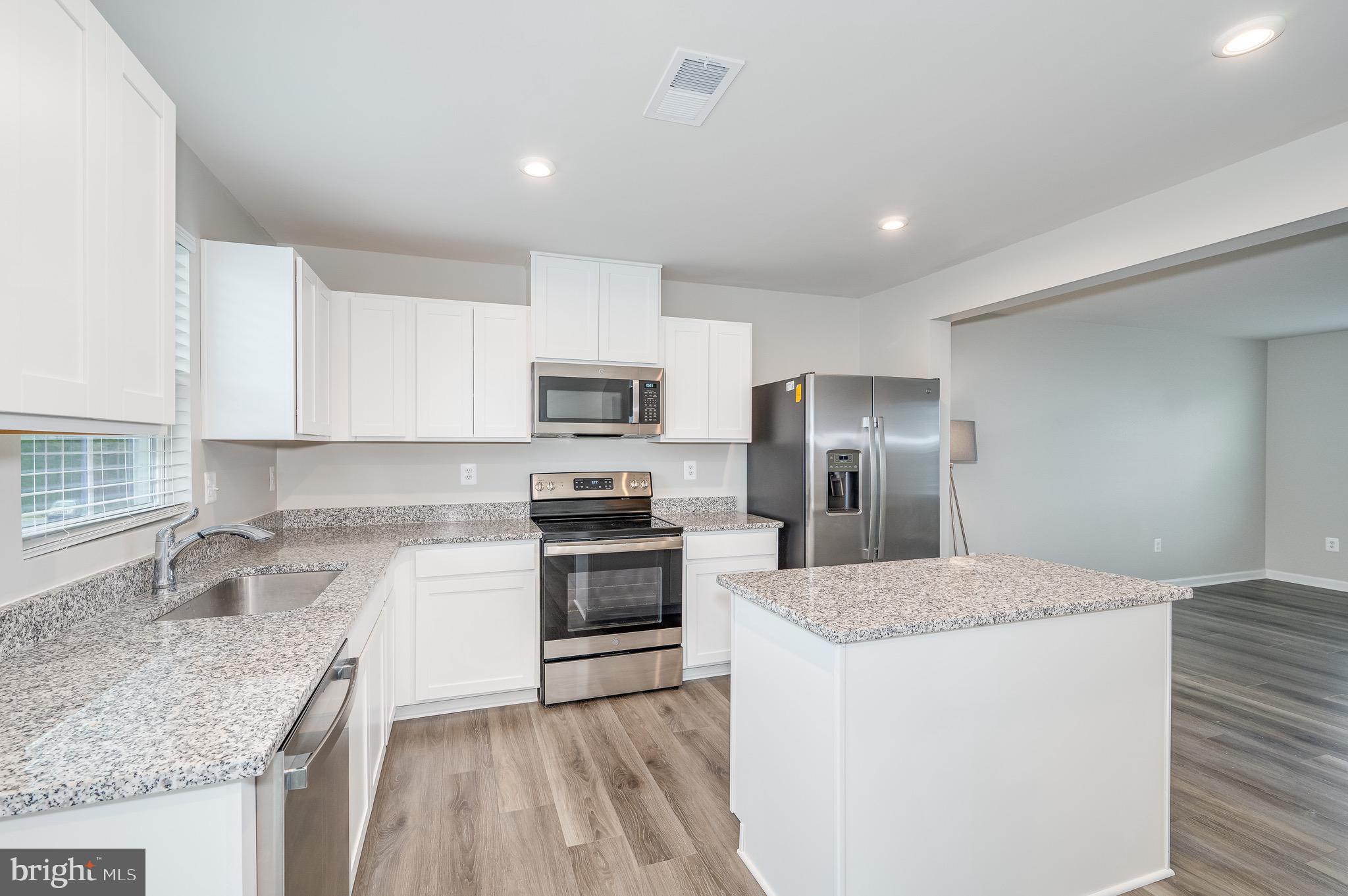 SOUTH BROOK - Residential