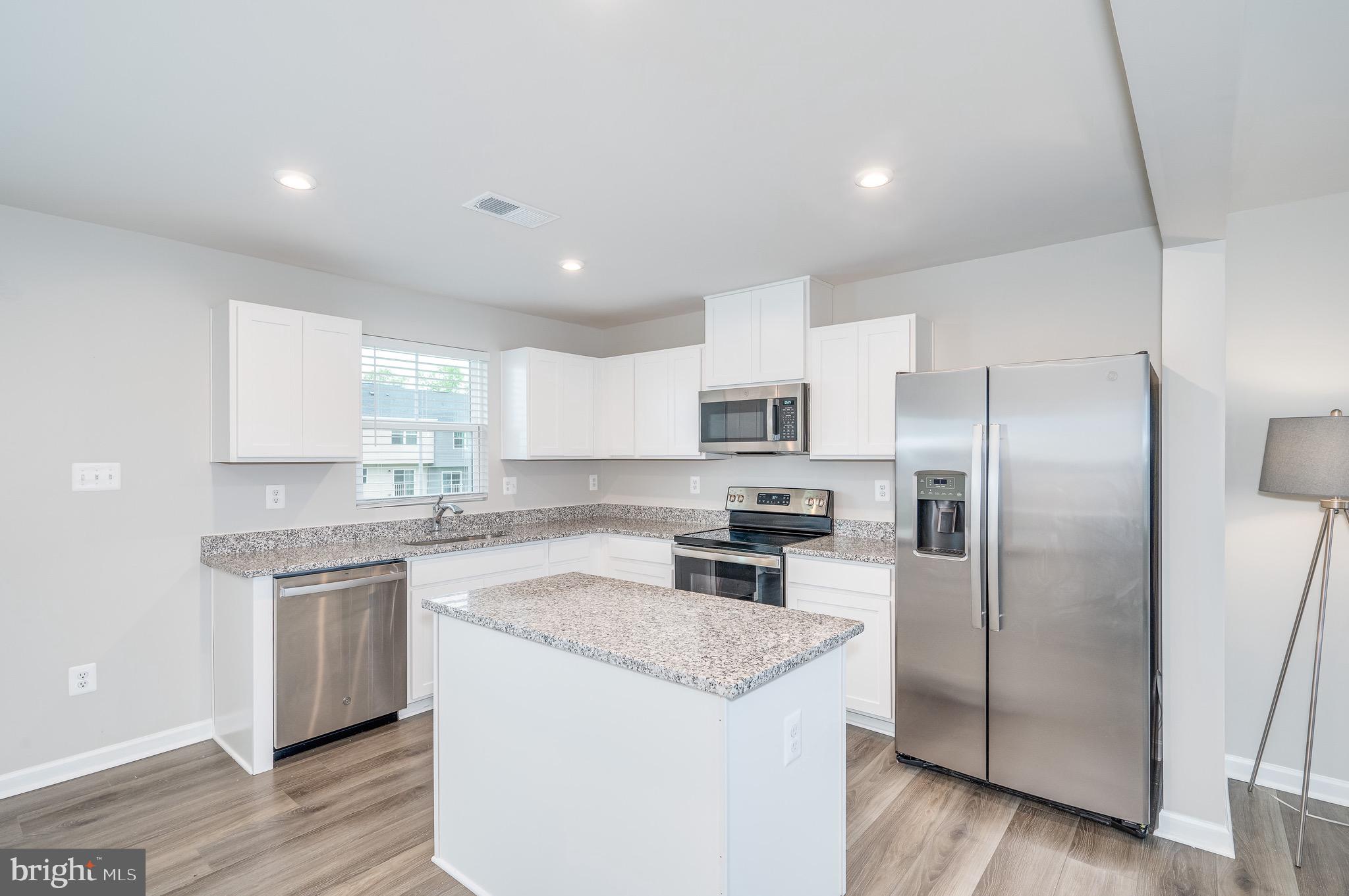 SOUTH BROOK - Residential