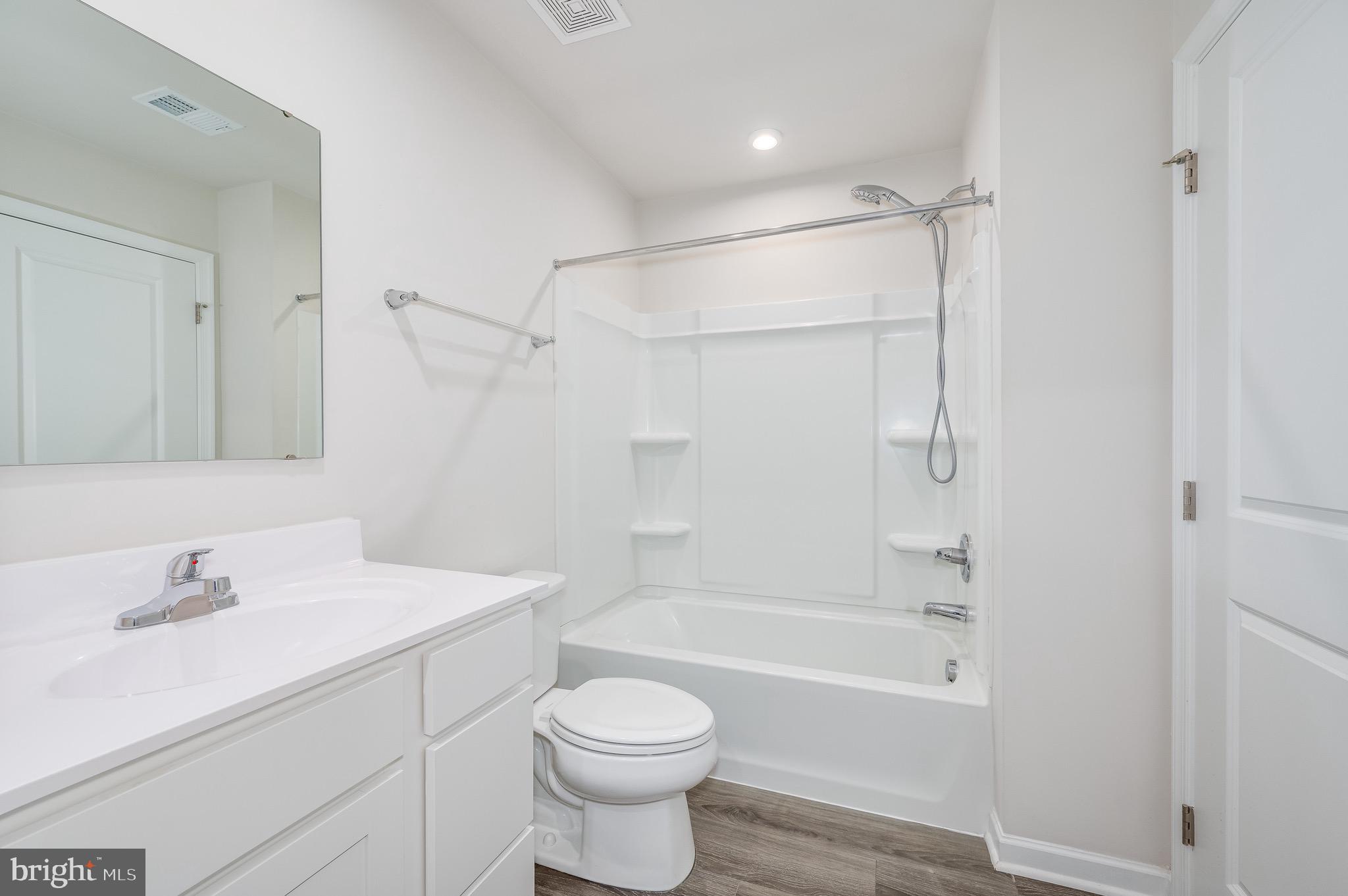 SOUTH BROOK - Residential