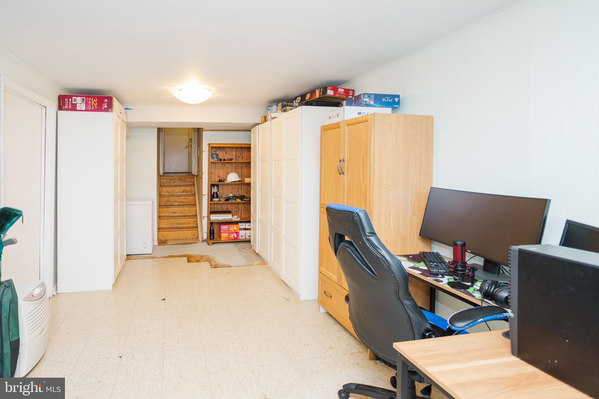 SOMERSET - Residential Lease