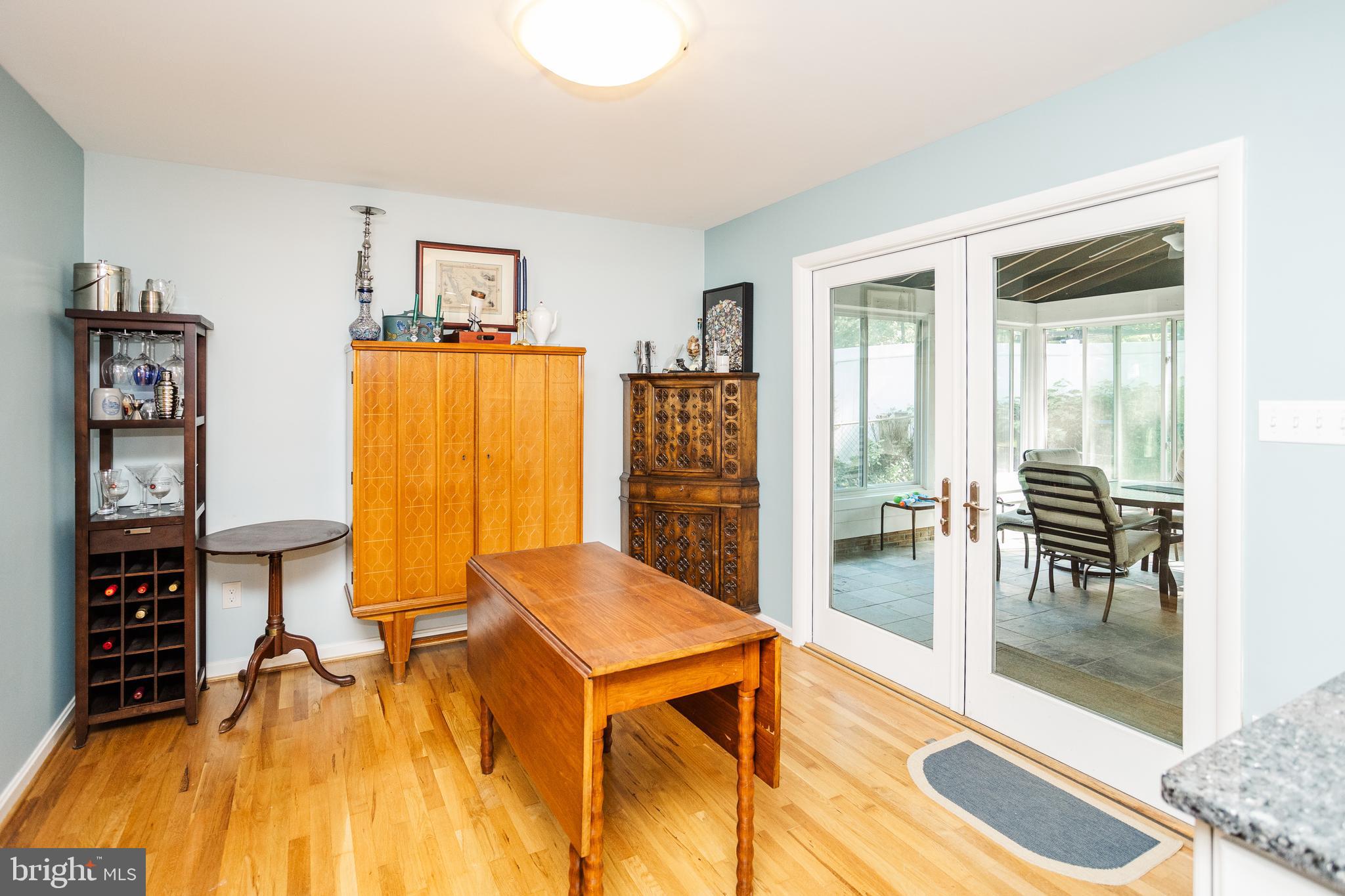 SOMERSET - Residential Lease