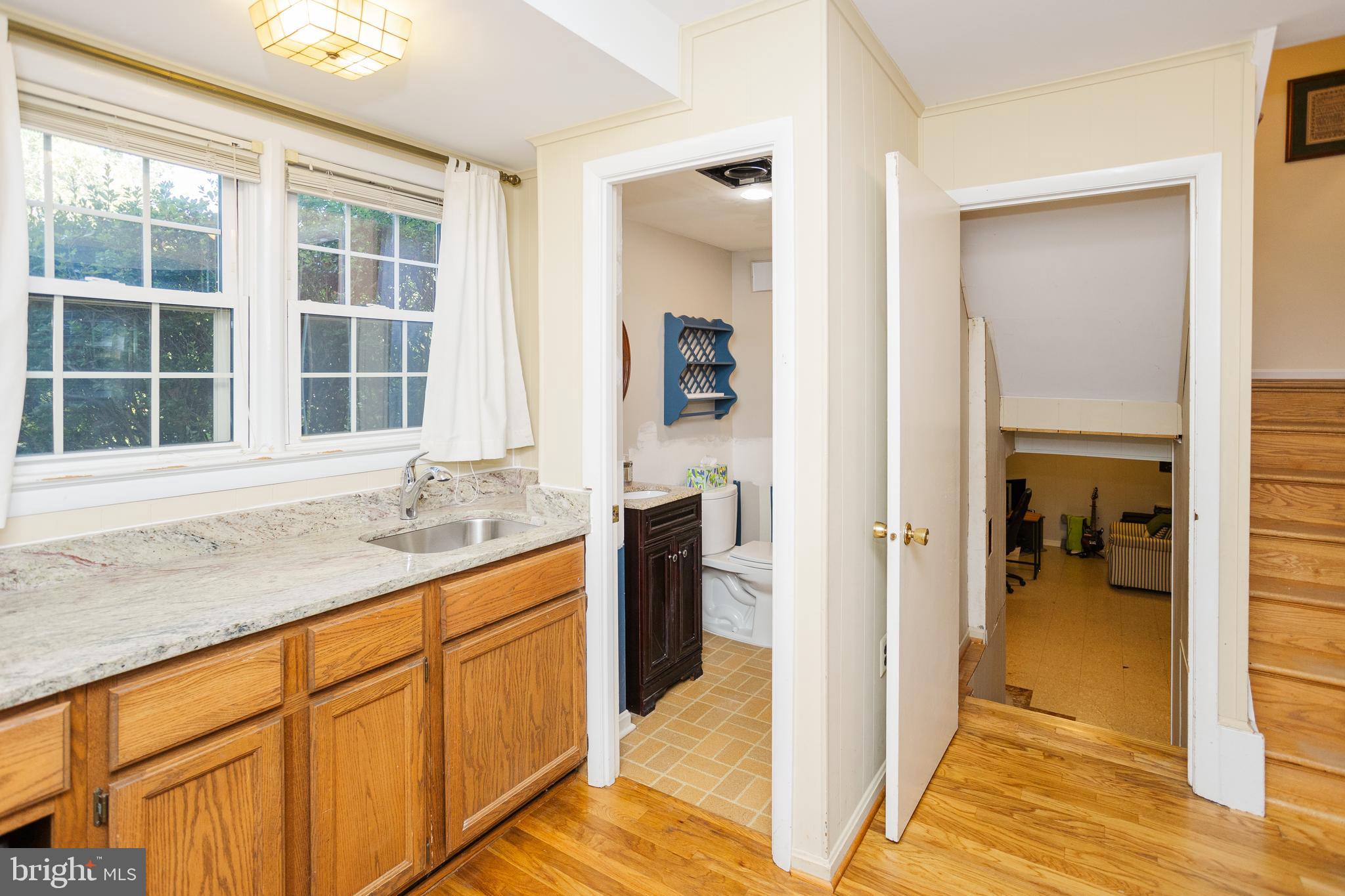 SOMERSET - Residential Lease