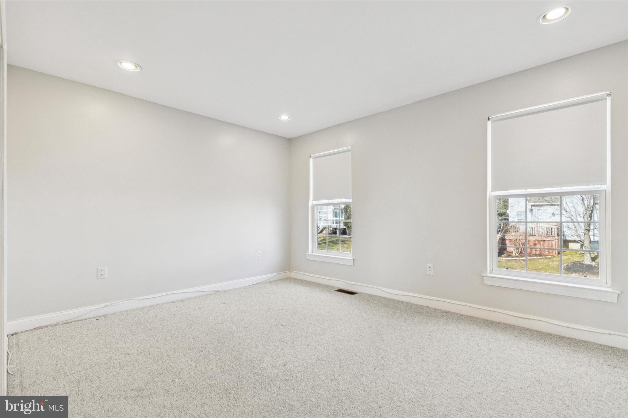 MONTGOMERY GREENE - Residential