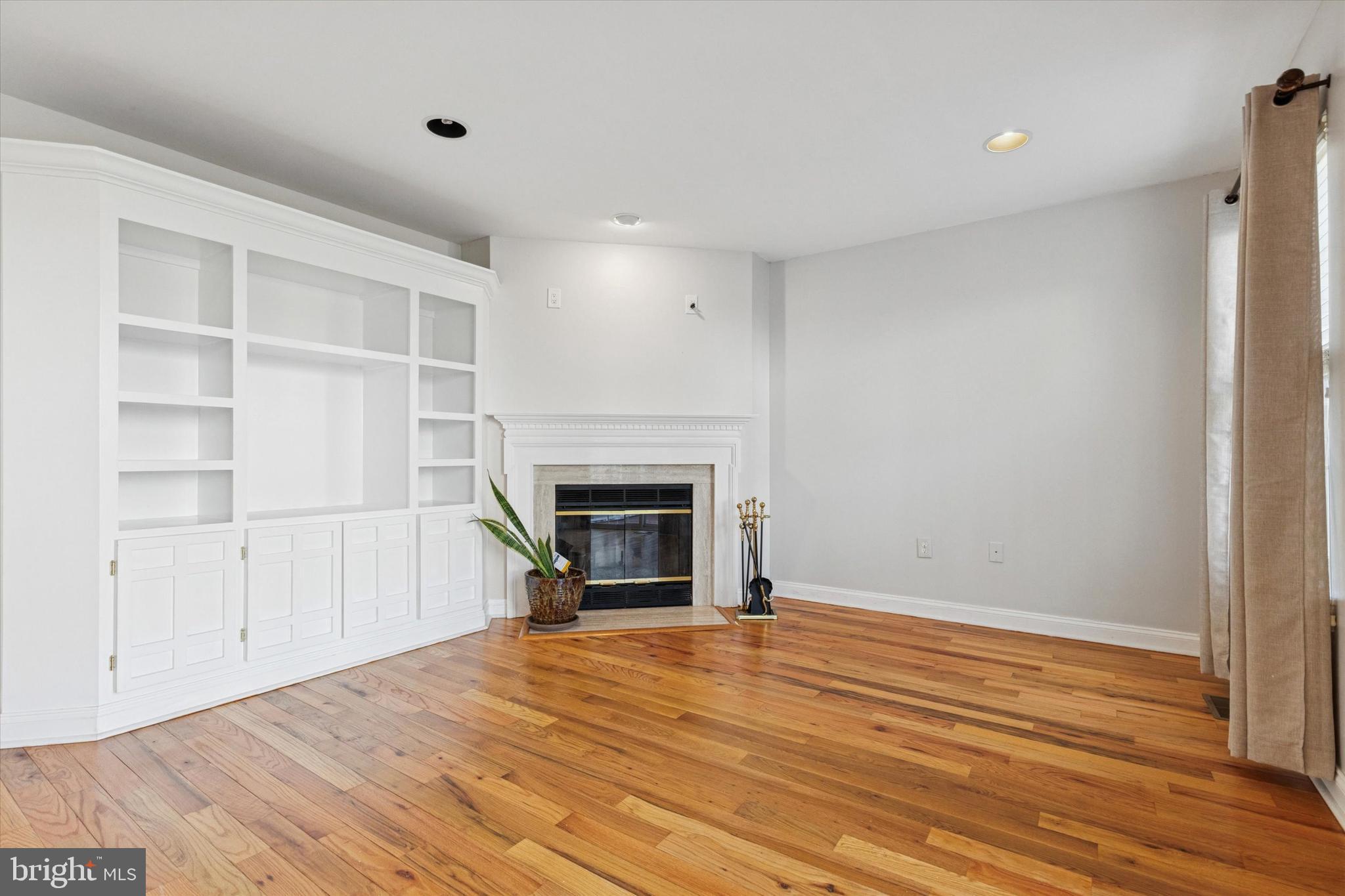 MONTGOMERY GREENE - Residential