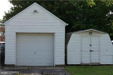 ESSEX - Residential Lease