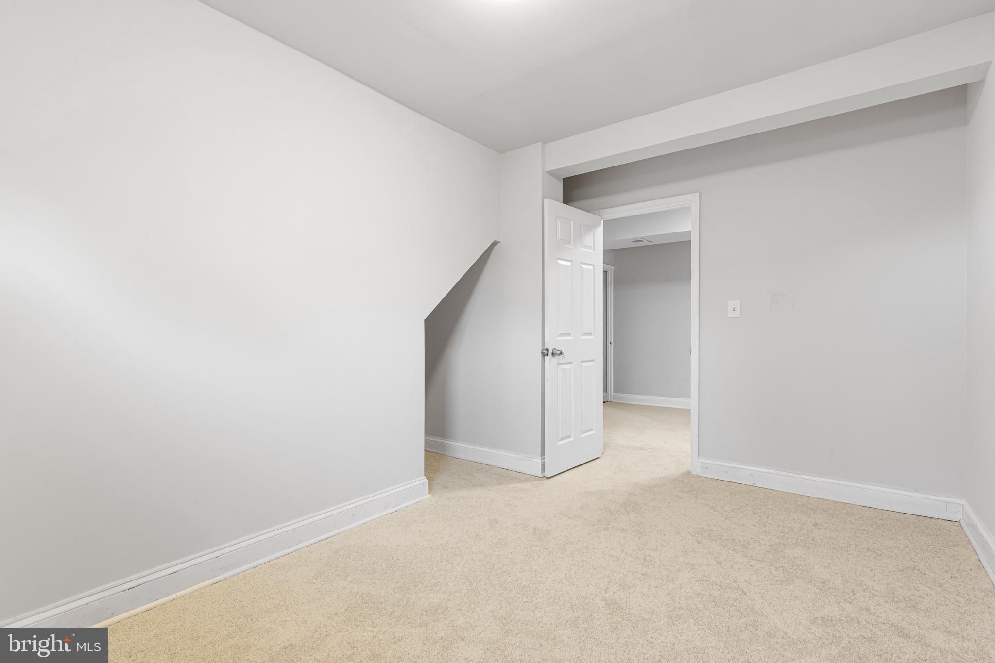 CALVERTON - Residential