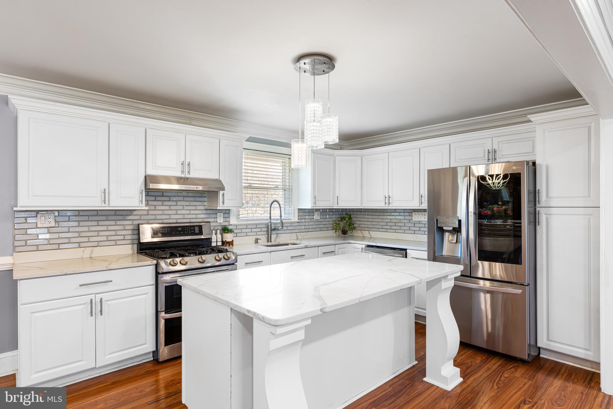 CALVERTON - Residential