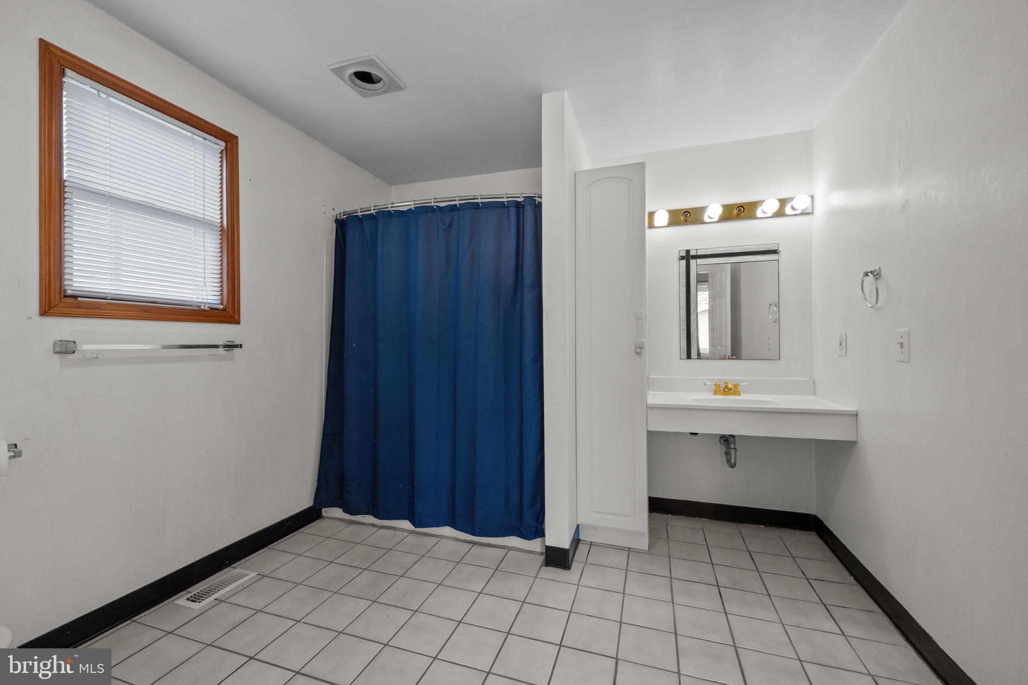 OVERLOOK HILLS - Residential