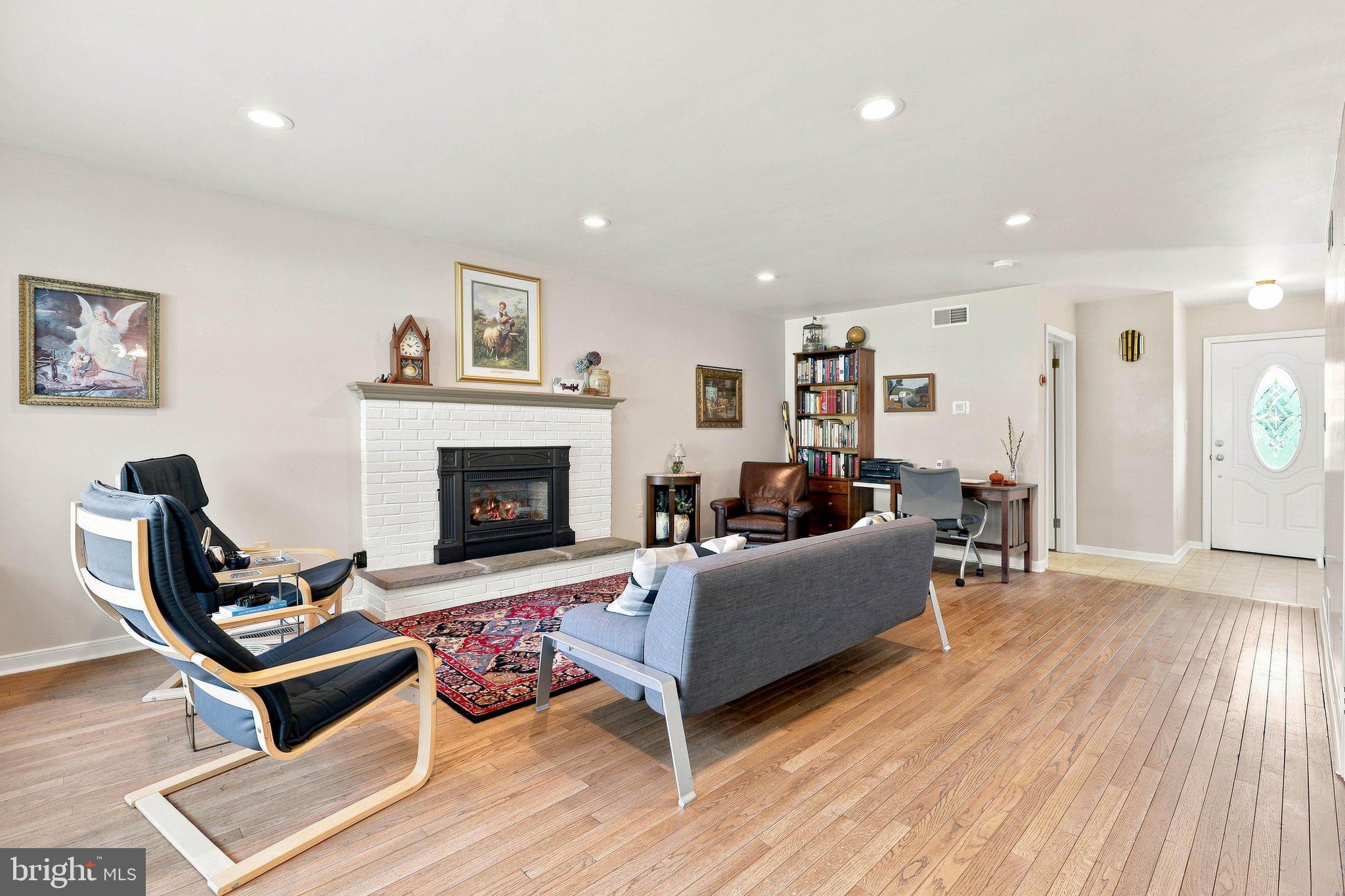 313 LINDEN STREET