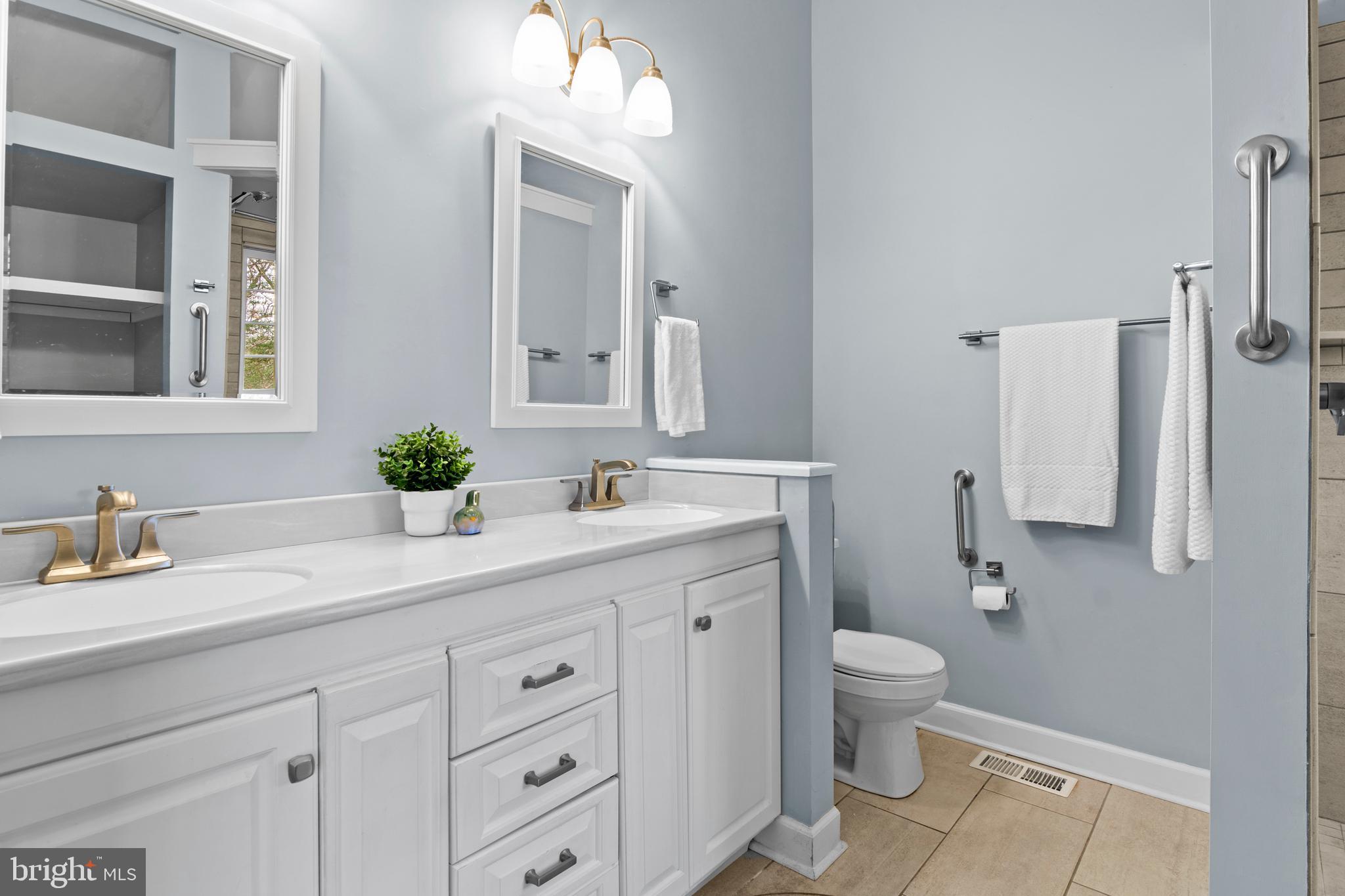 WATERS EDGE - Residential