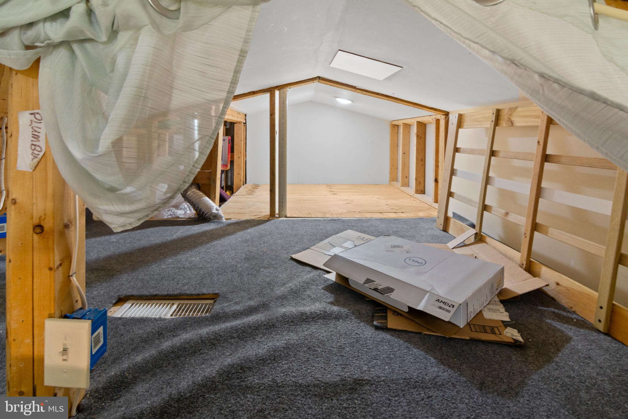 WATERS EDGE - Residential