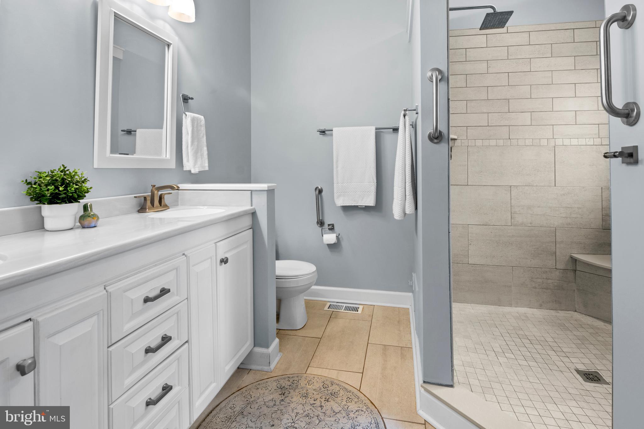 WATERS EDGE - Residential