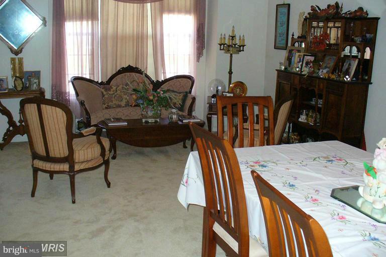 GREAT FALLS CHASE - Residential Lease