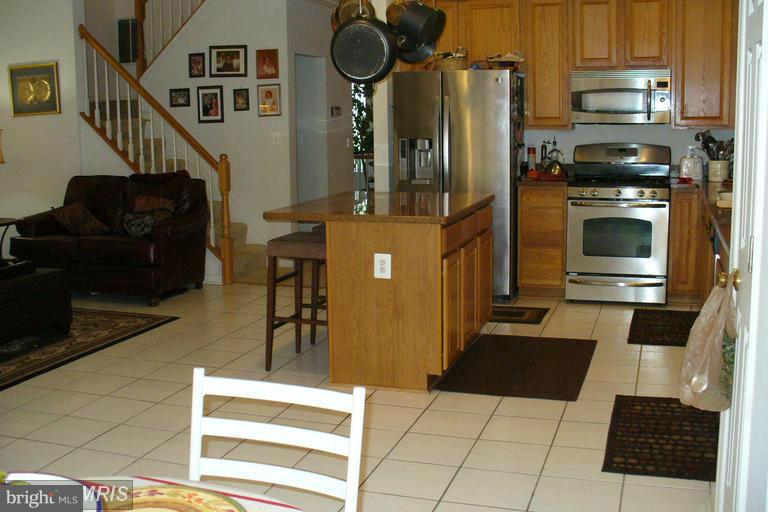 GREAT FALLS CHASE - Residential Lease