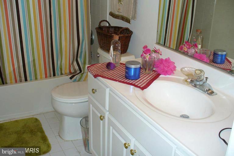 GREAT FALLS CHASE - Residential Lease