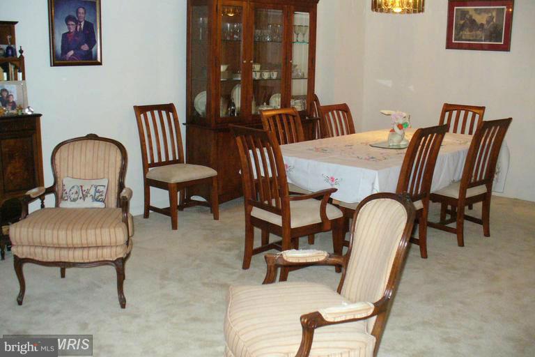 GREAT FALLS CHASE - Residential Lease