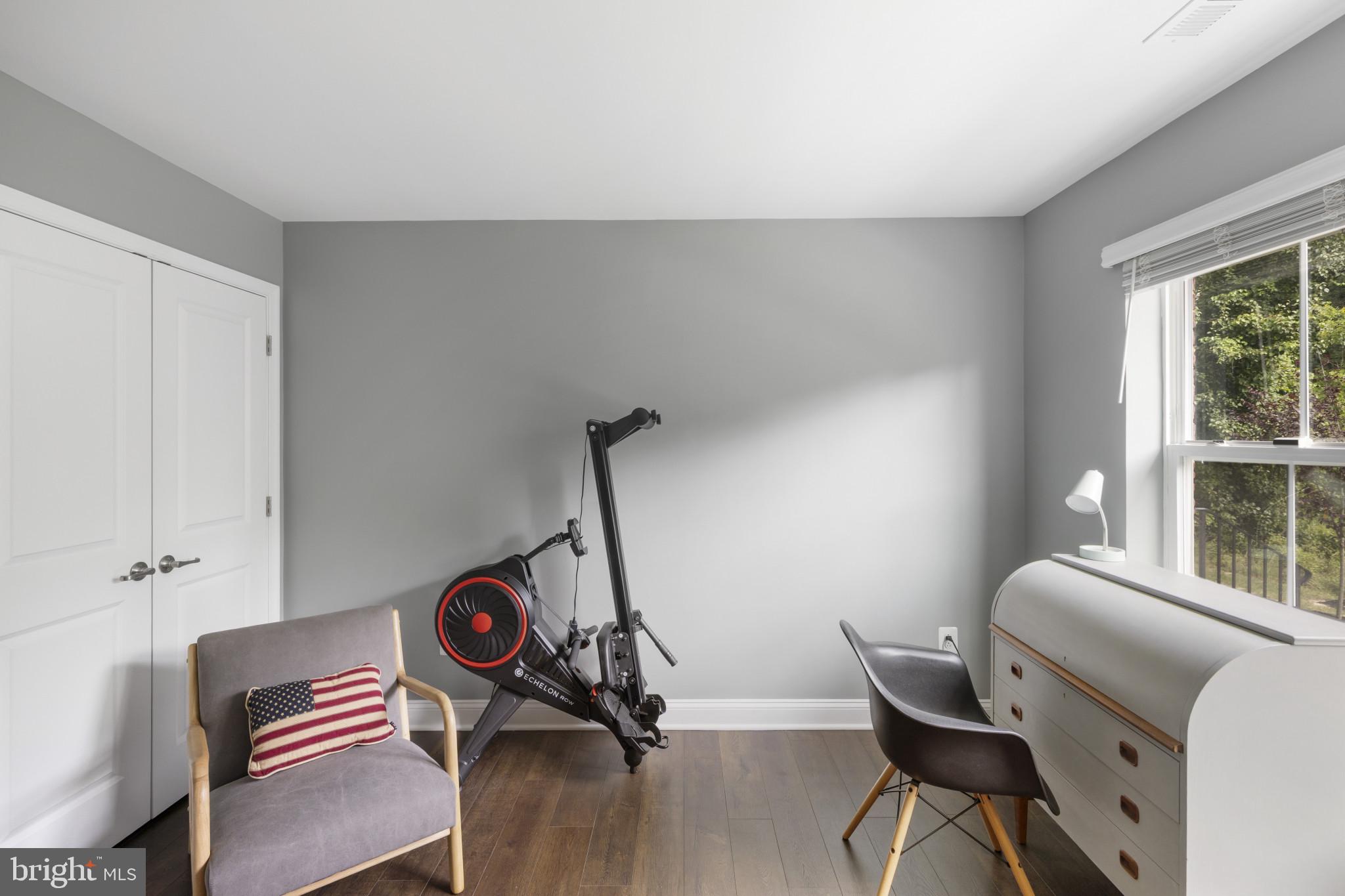 OXFORD SQUARE - Residential