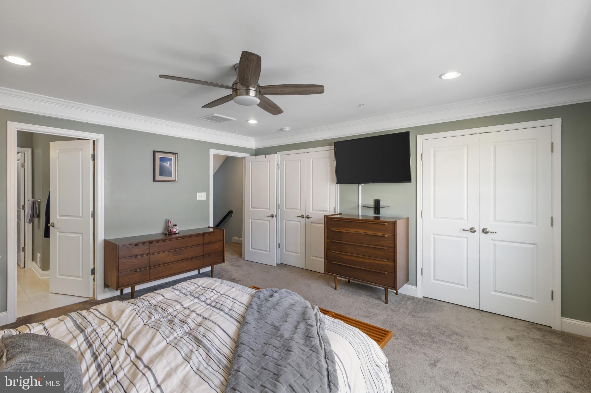 OXFORD SQUARE - Residential