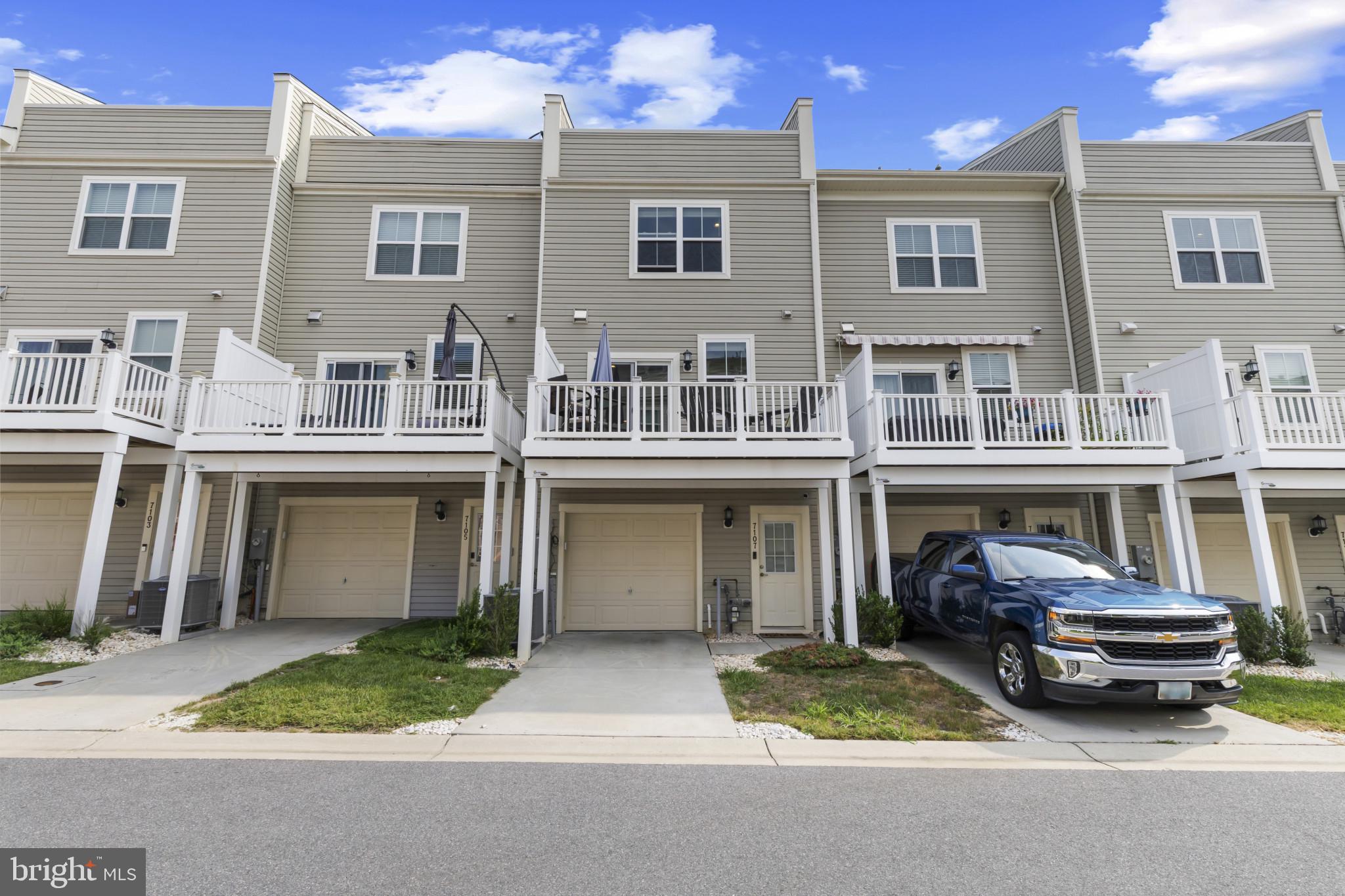 OXFORD SQUARE - Residential