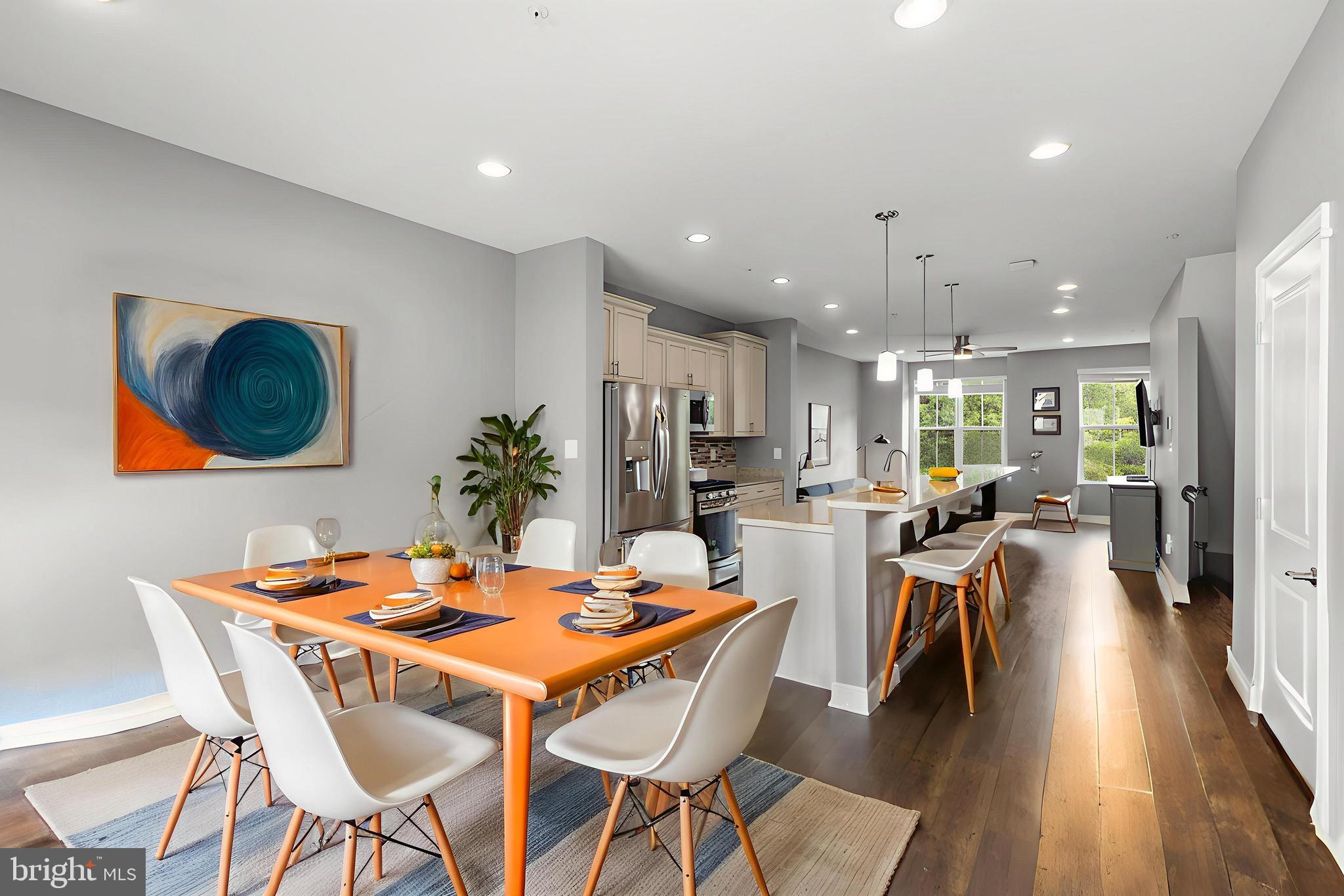 OXFORD SQUARE - Residential