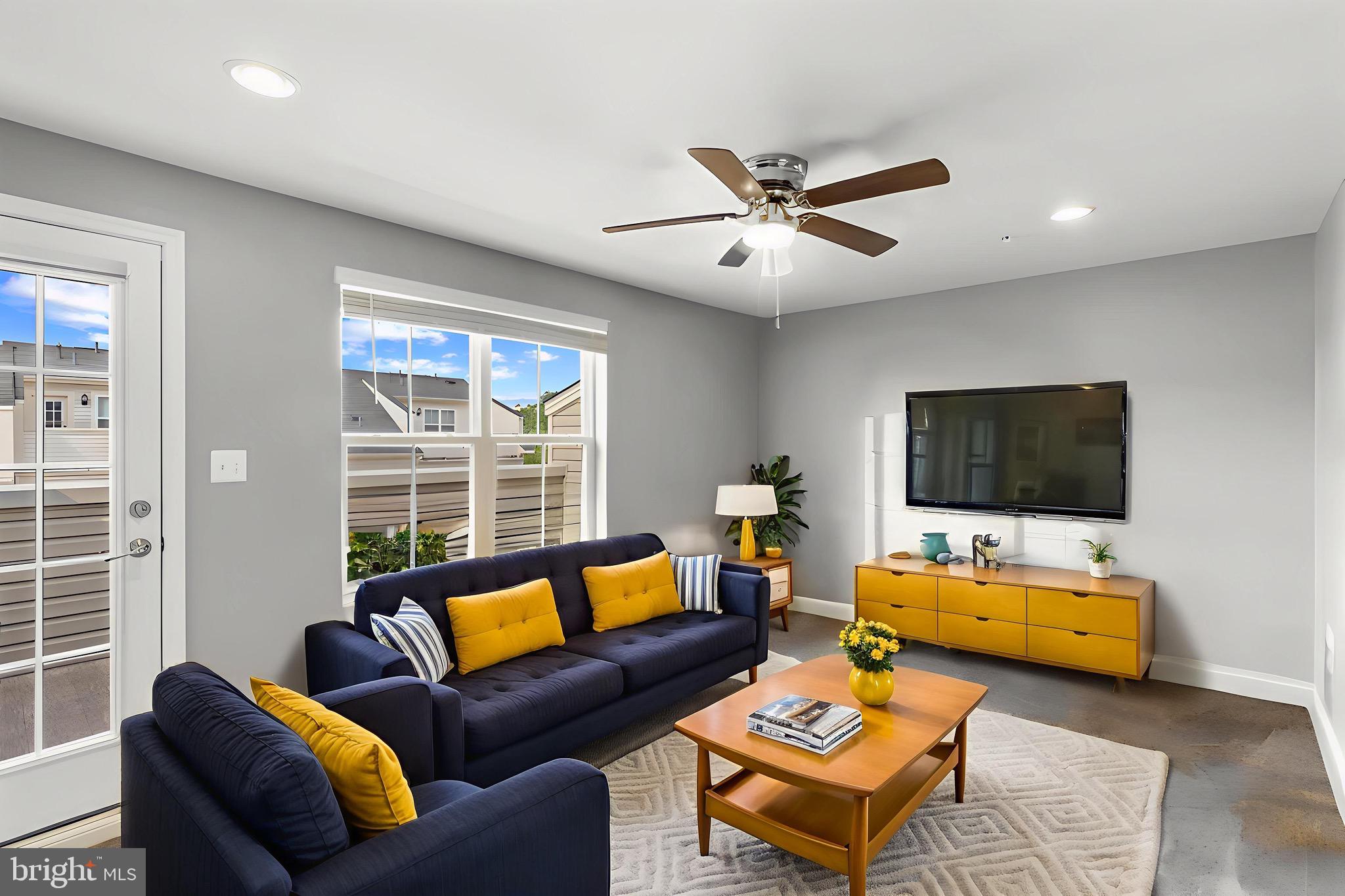 OXFORD SQUARE - Residential