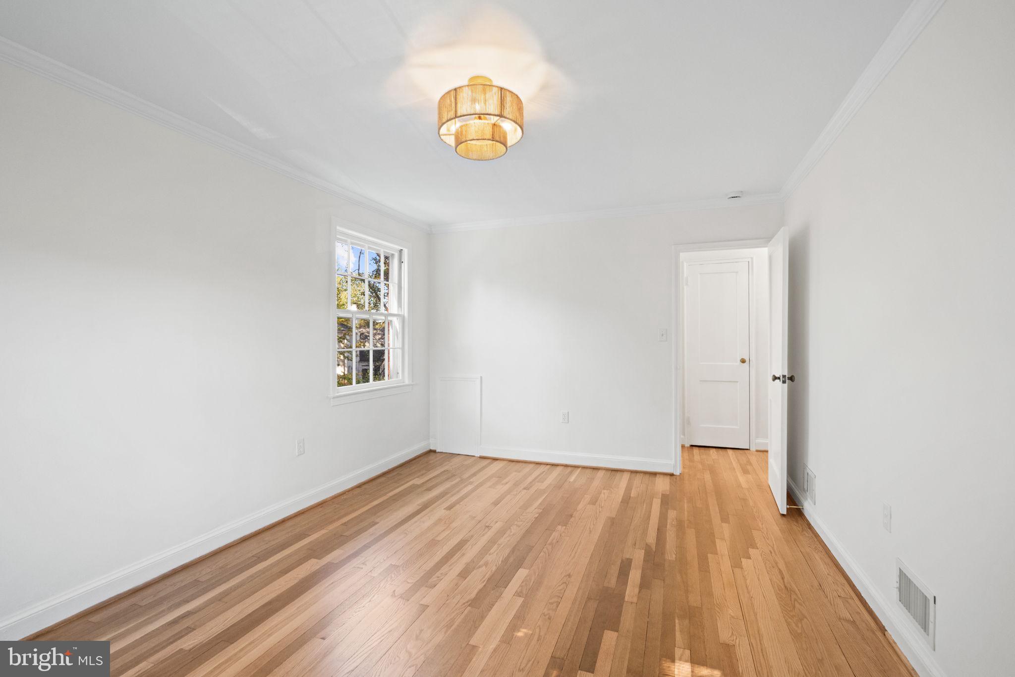 GREENWICH FOREST - Residential