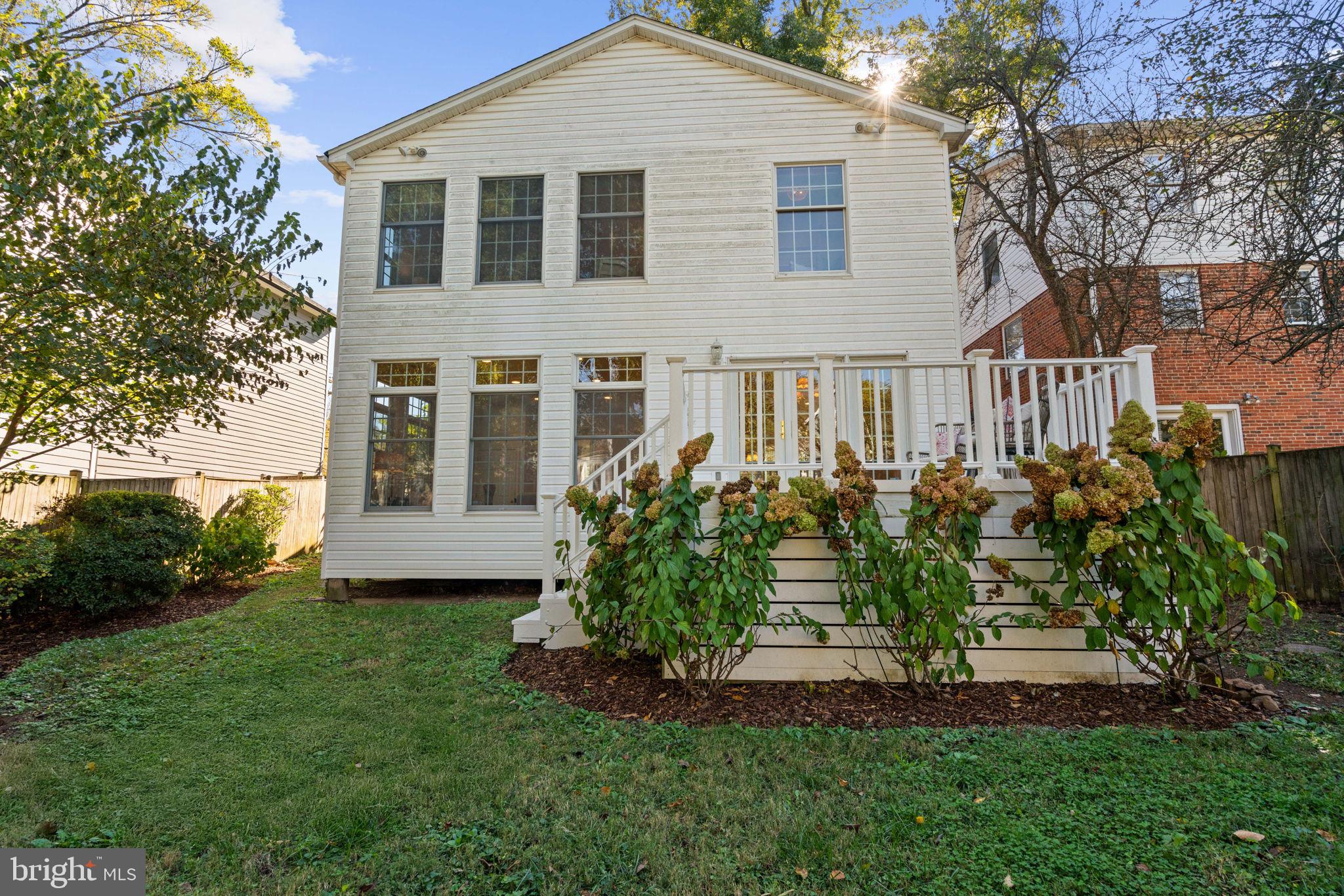 GREENWICH FOREST - Residential