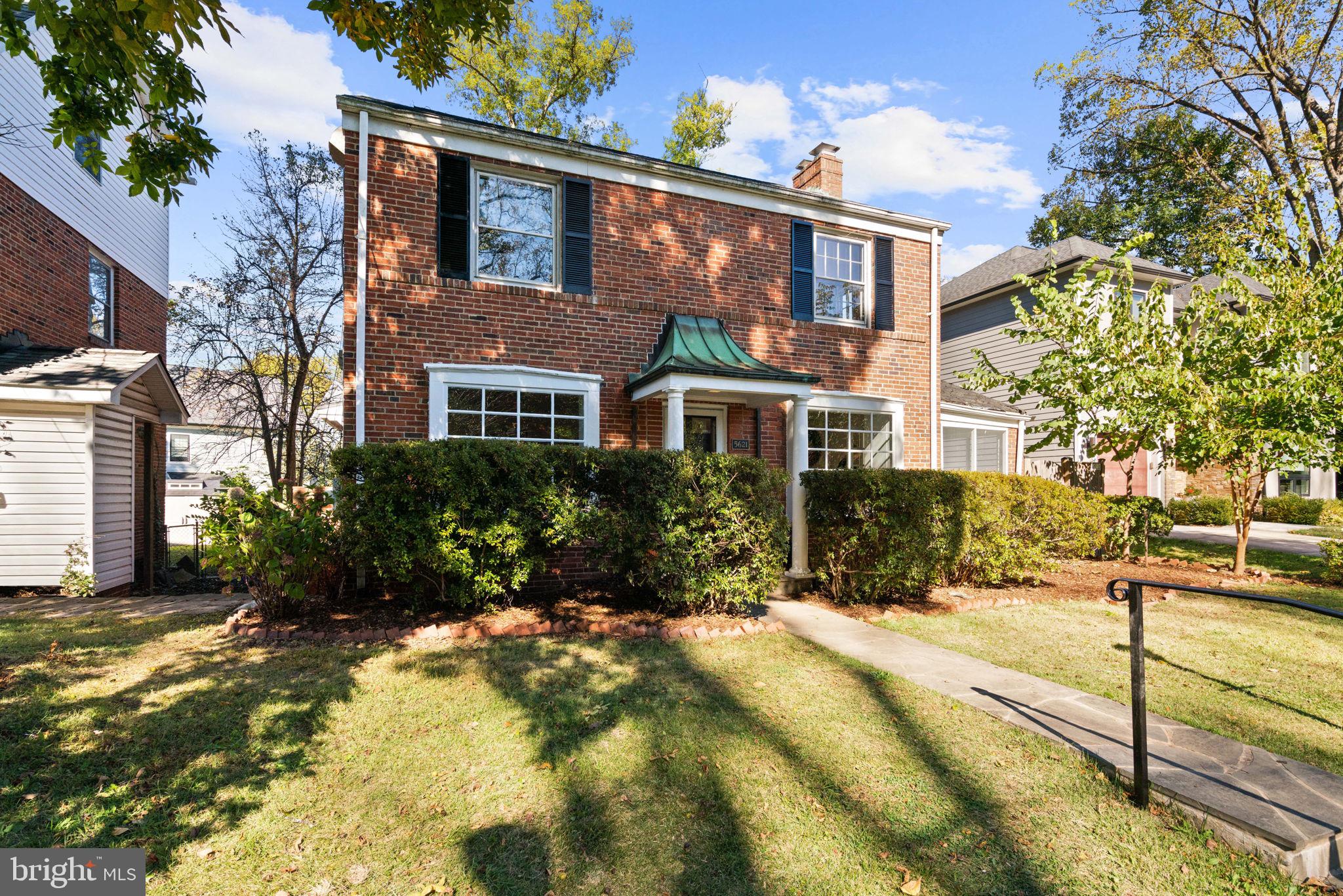 GREENWICH FOREST - Residential