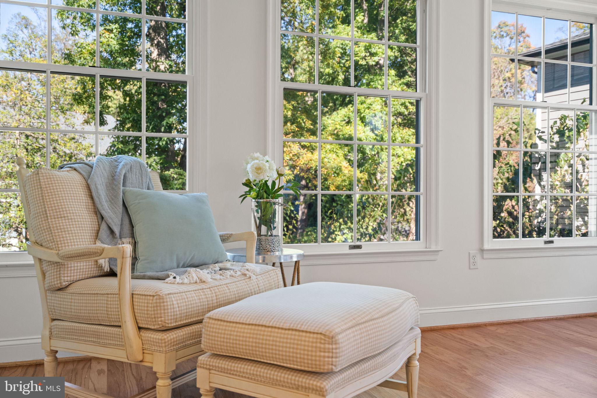 GREENWICH FOREST - Residential