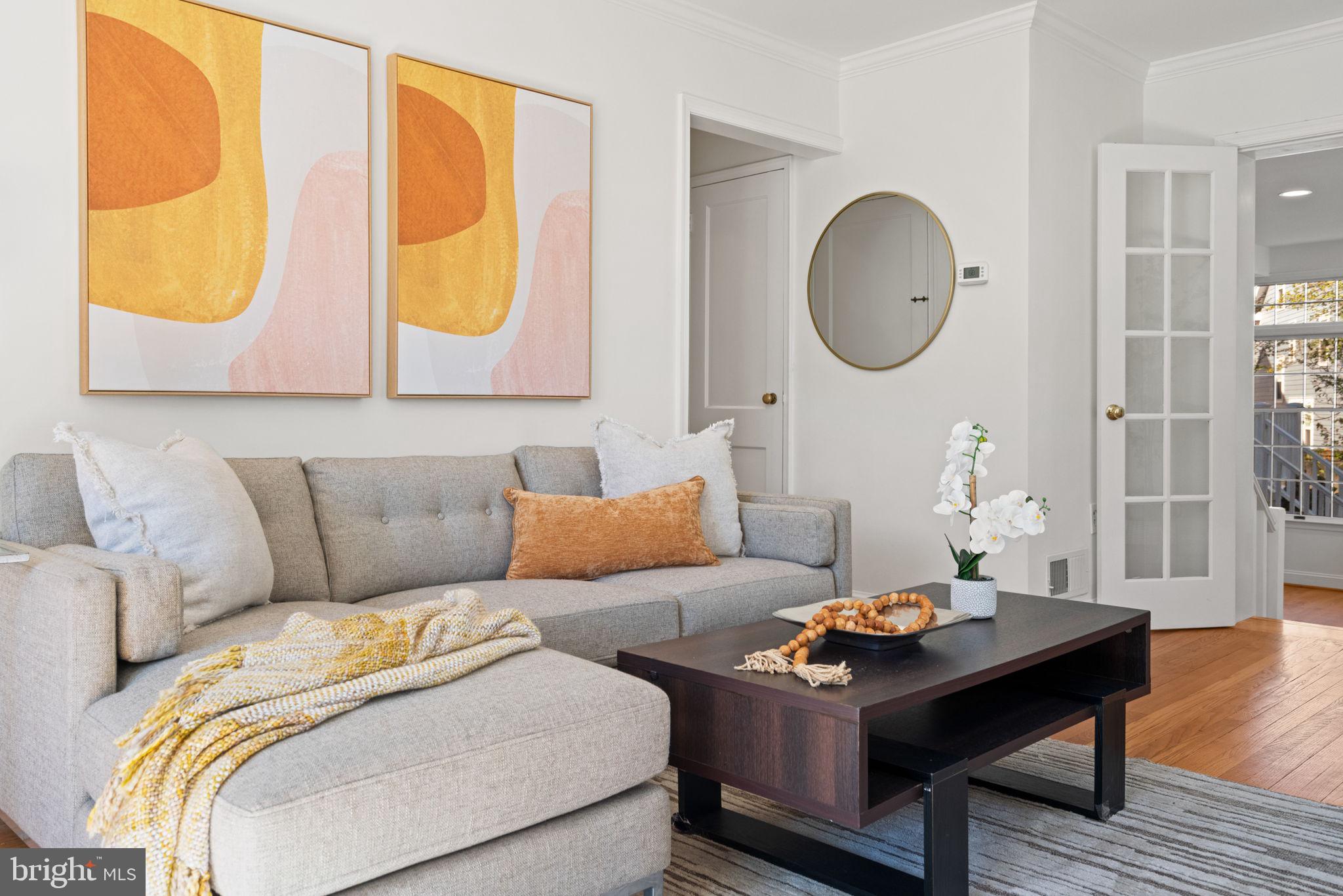 GREENWICH FOREST - Residential