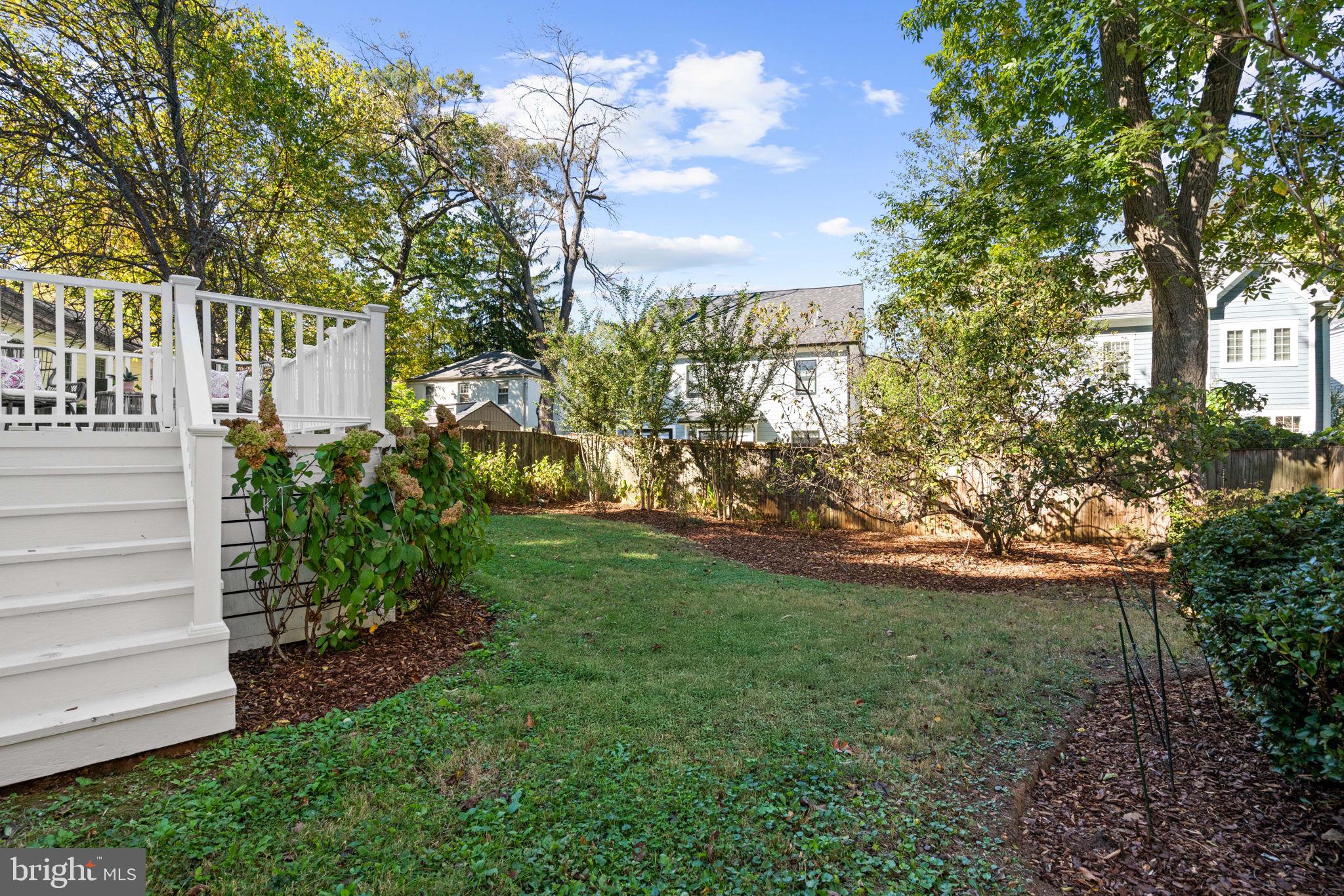 GREENWICH FOREST - Residential