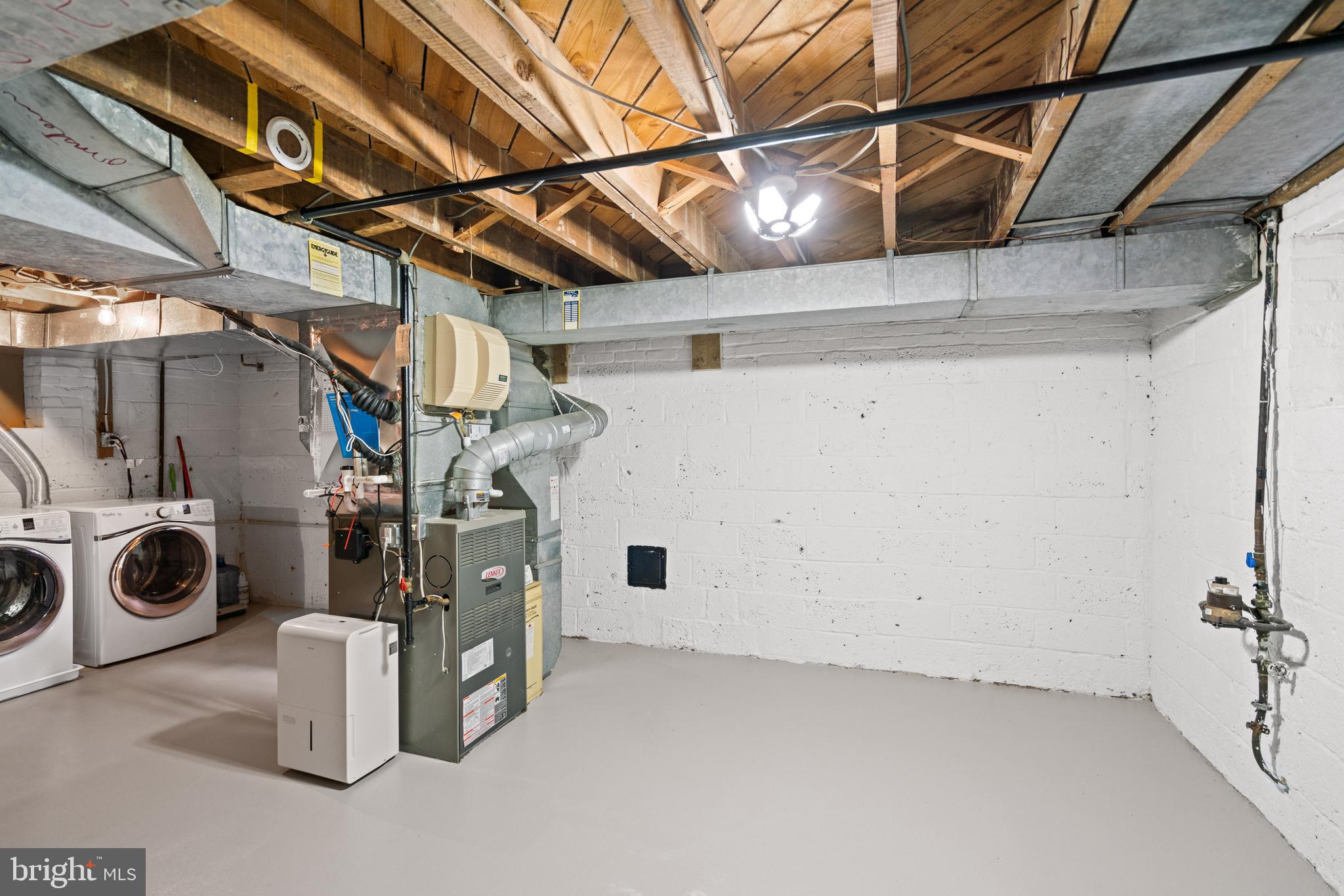 GREENWICH FOREST - Residential