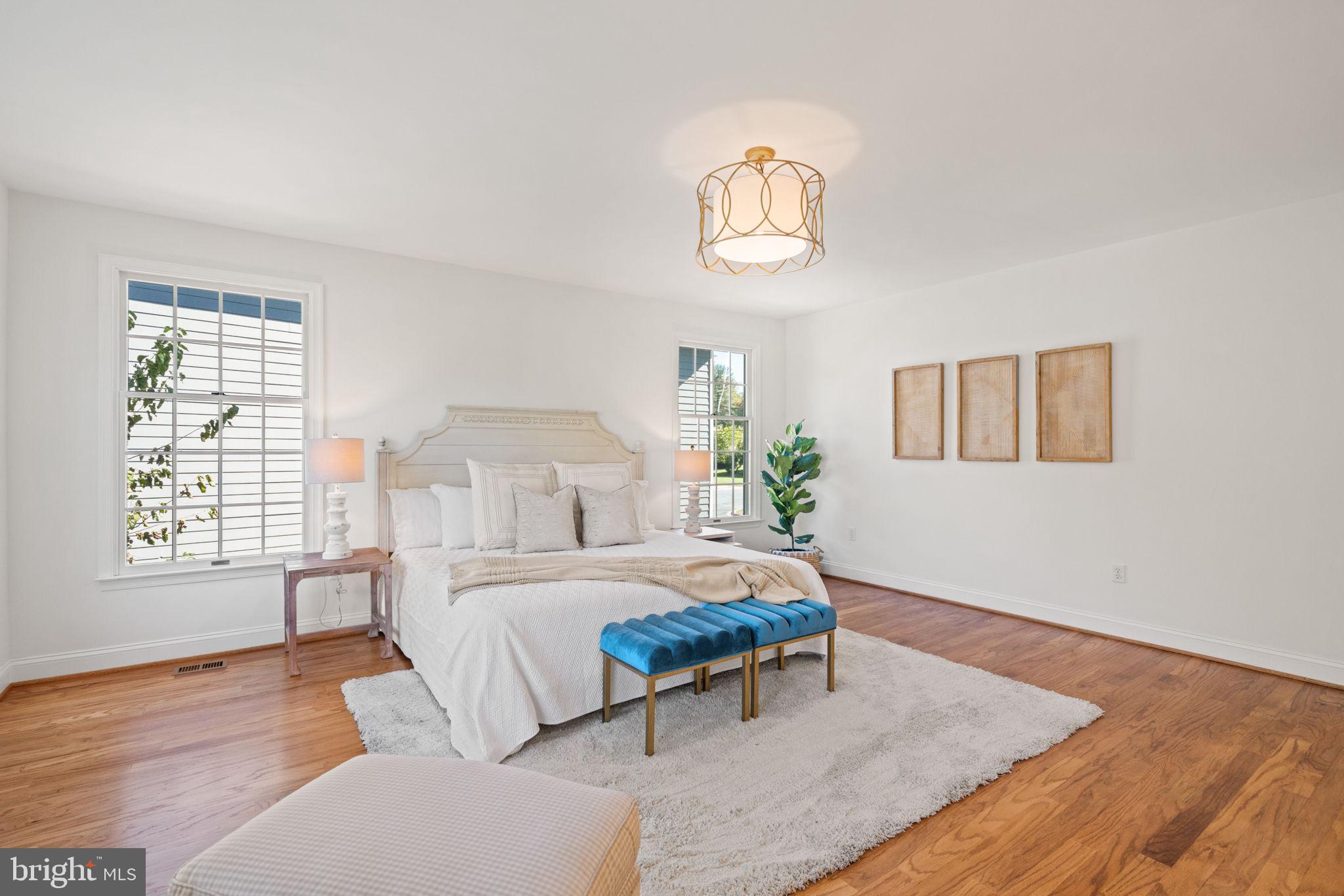 GREENWICH FOREST - Residential