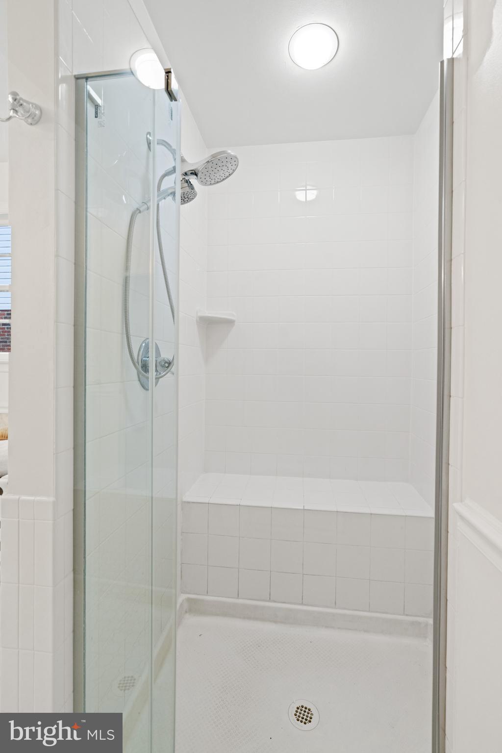 GREENWICH FOREST - Residential