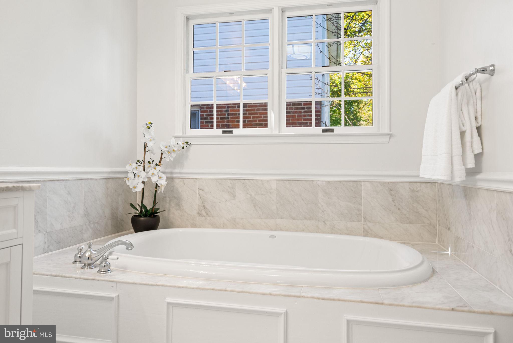 GREENWICH FOREST - Residential