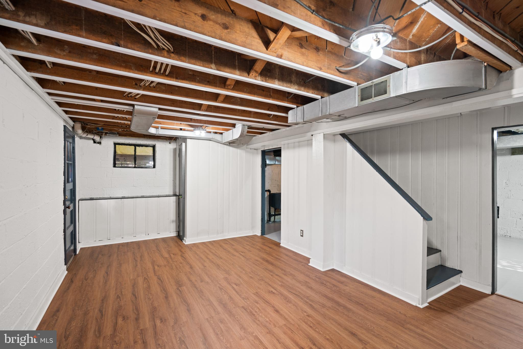 GREENWICH FOREST - Residential