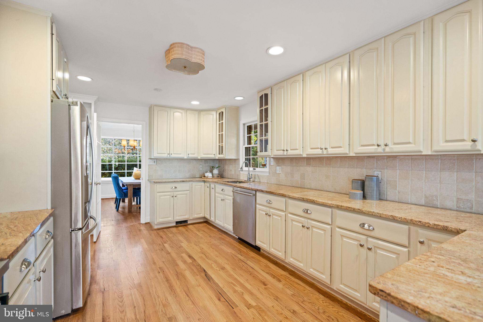 GREENWICH FOREST - Residential