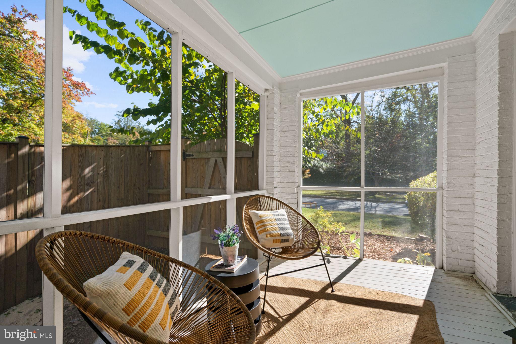 GREENWICH FOREST - Residential